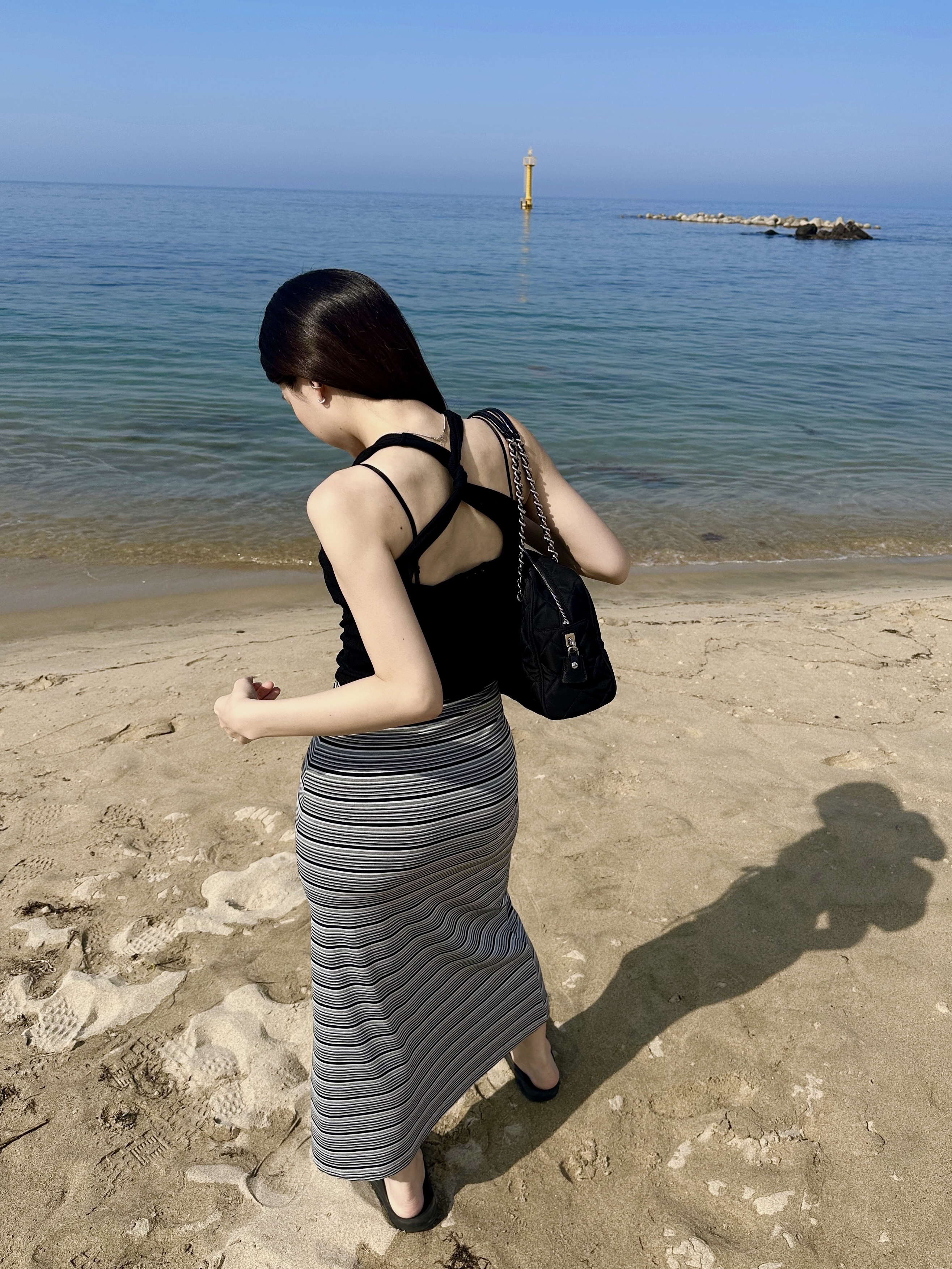 Prada Nylon Quilted Chain Mini Shoulder Bag Black, Oofos OOriginal Black 착용 스타일 - 2