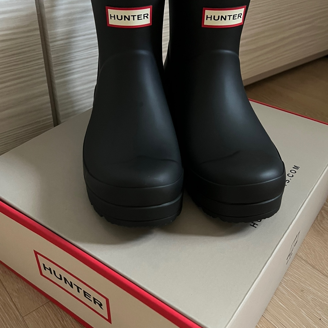 (W) Hunter Play Short Rain Boots Black 착용 스타일