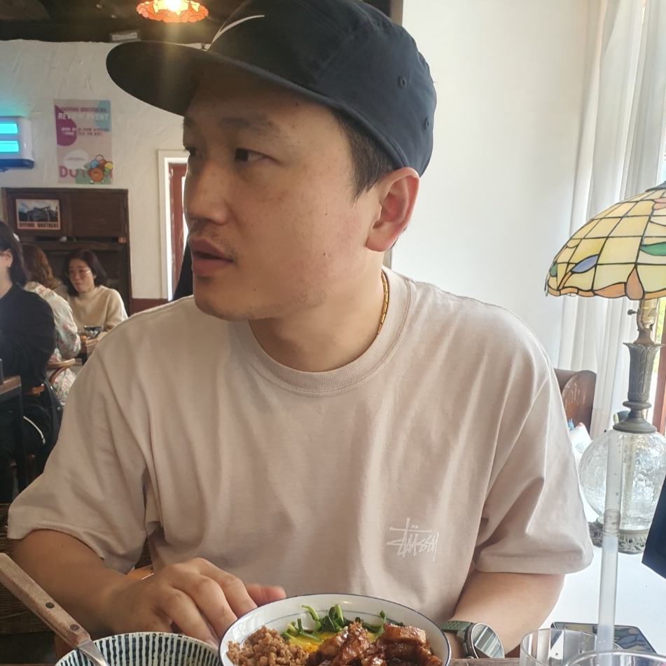 Nike Dri-Fit Fly Unstructured Swoosh Cap Black, Stussy Basic Stussy T-Shirt Smoke 2022 착용 스타일