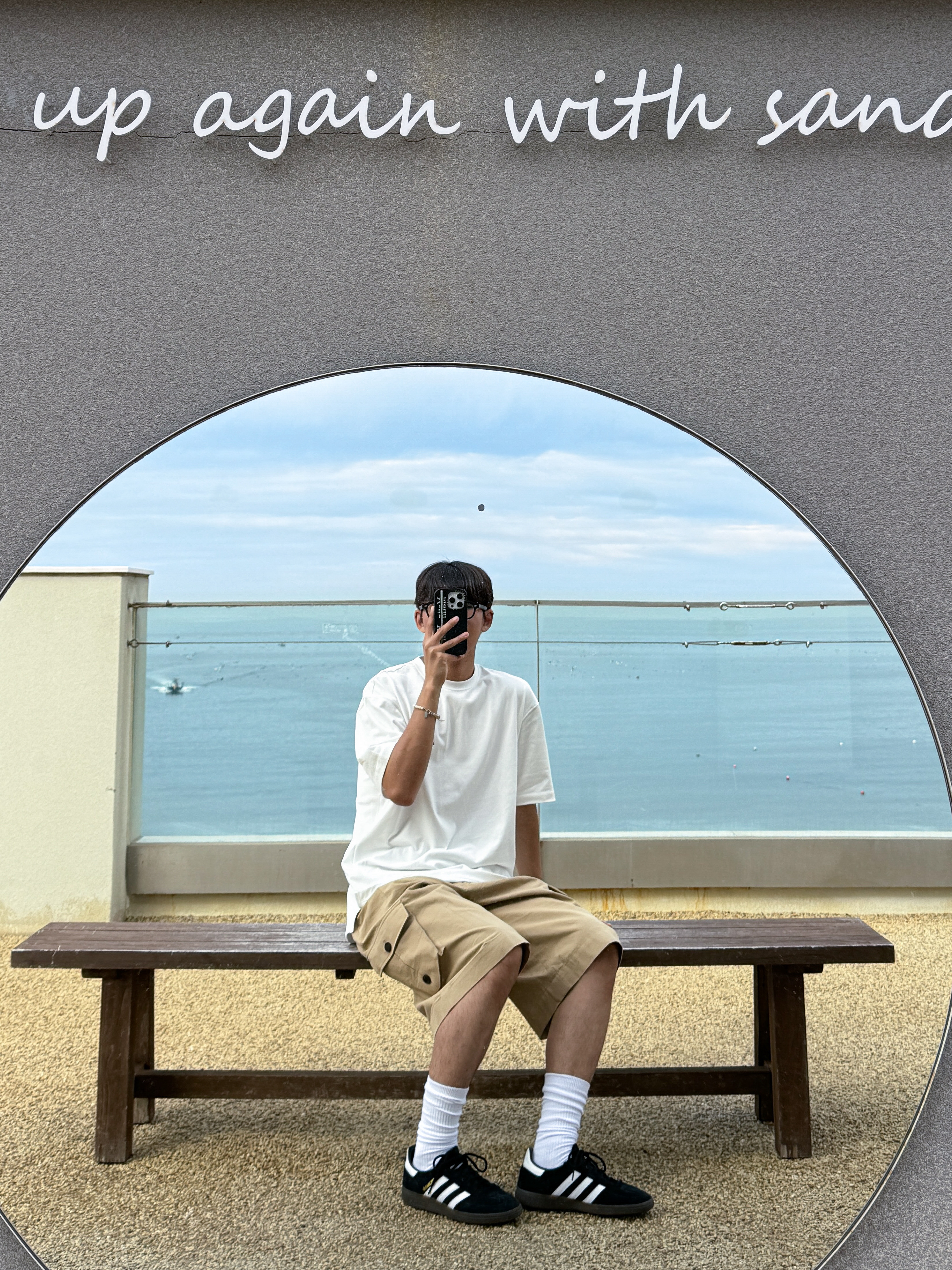 TNGT Semi-Over Fit Tiger Graphics Half T-Shirts Cream 착용 스타일 - 4