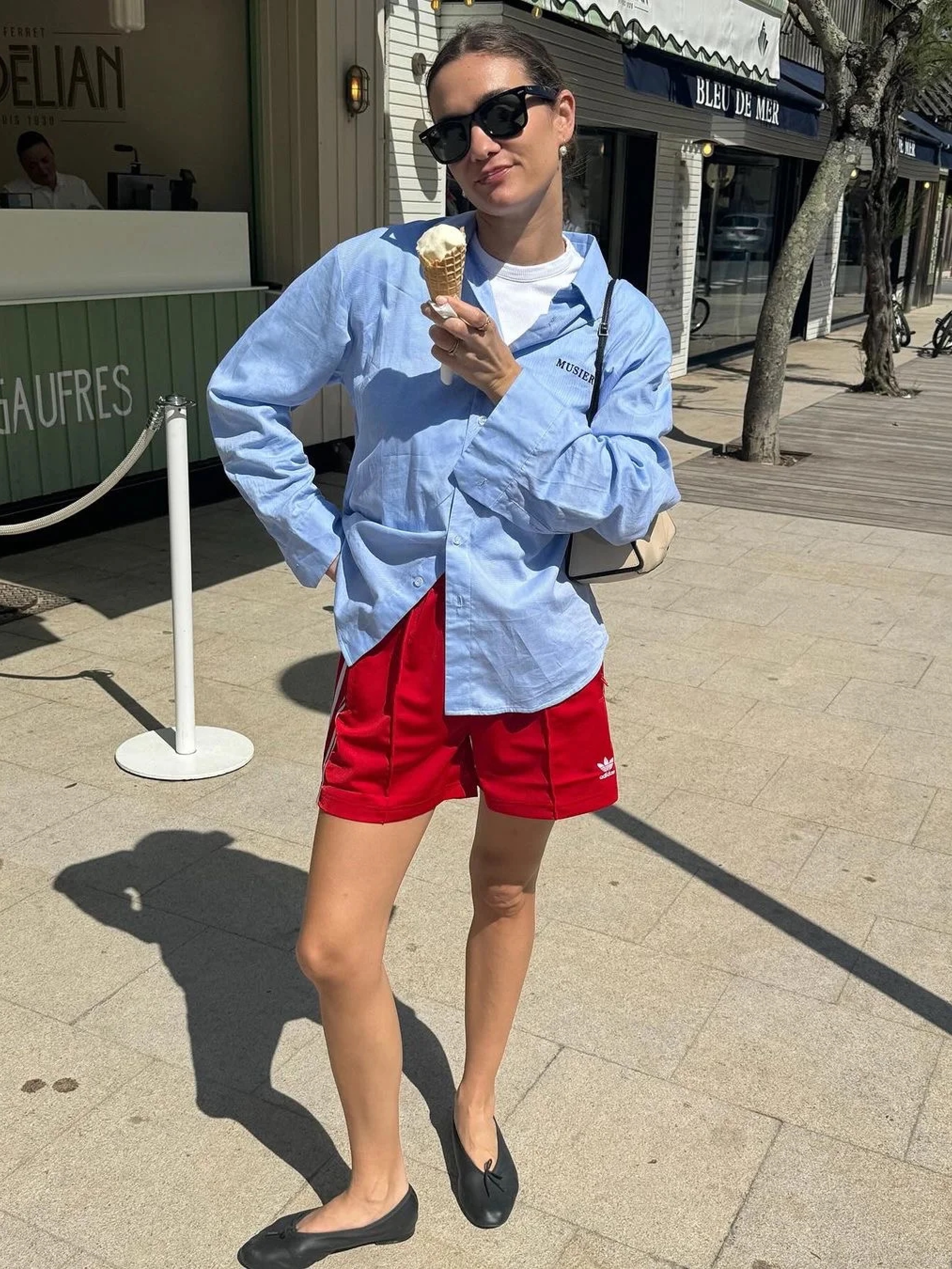 (W) Adidas Firebird Shorts Better Scarlet - KR Sizing, (W) Adidas Firebird Shorts Dark Blue - KR Sizing 착용 스타일 - 6