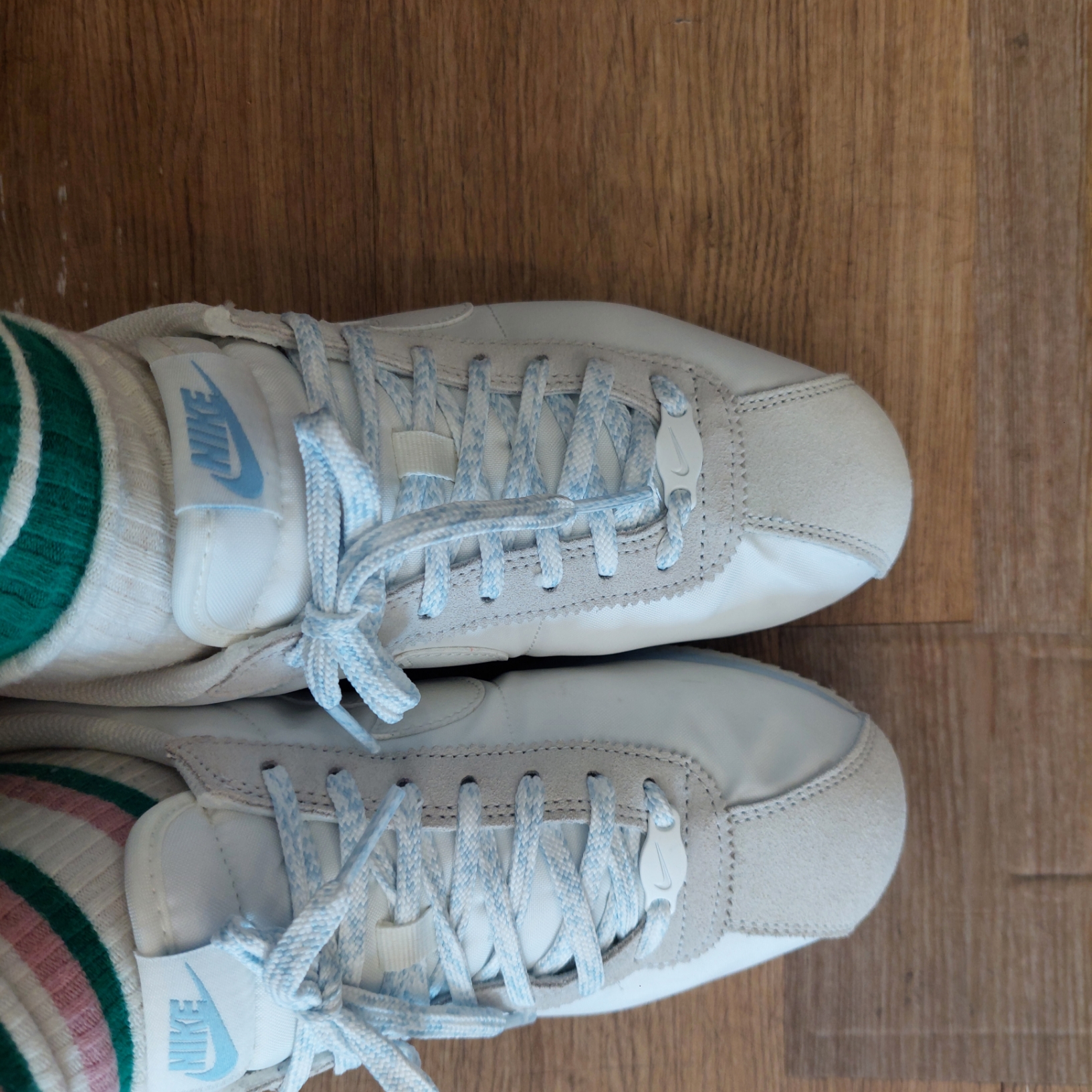(W) Nike Cortez Summit White Glacier Blue 착용 스타일 - 1
