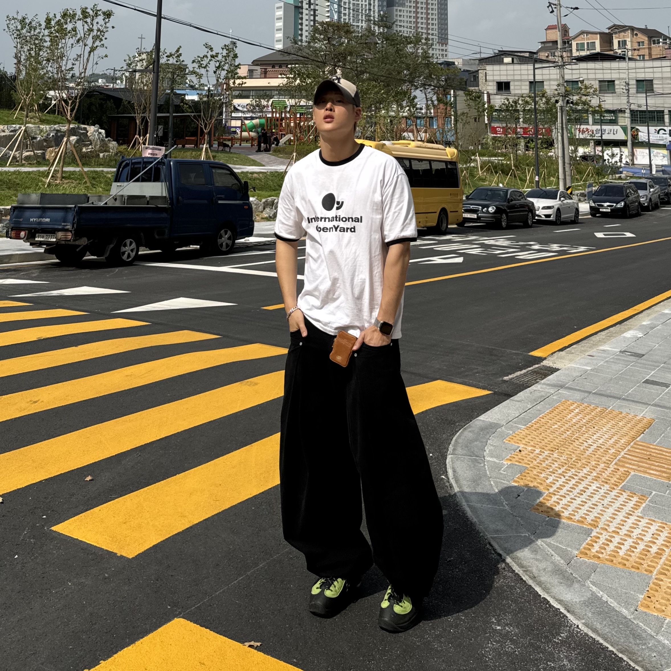 Nike x Stussy Air Penny II Vivid Green and Black 착용 스타일 - 2