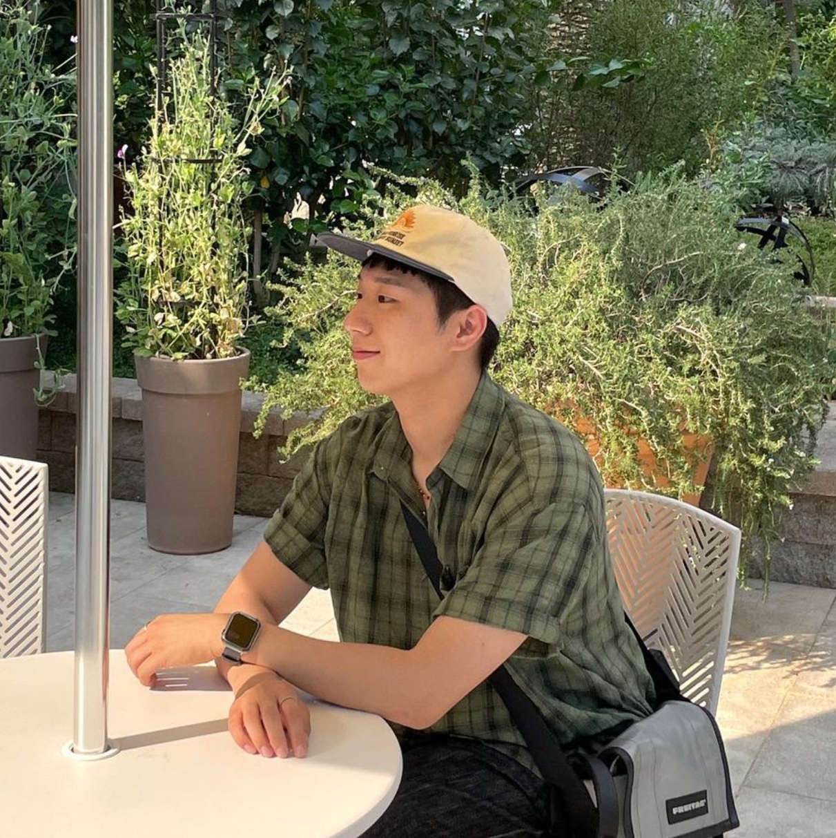 Hello Sunrise 90s Logo 6Panel Cap Beige & Navy, Hello Sunrise 90's Logo 6Panel Cap Ivory & Black 착용 스타일