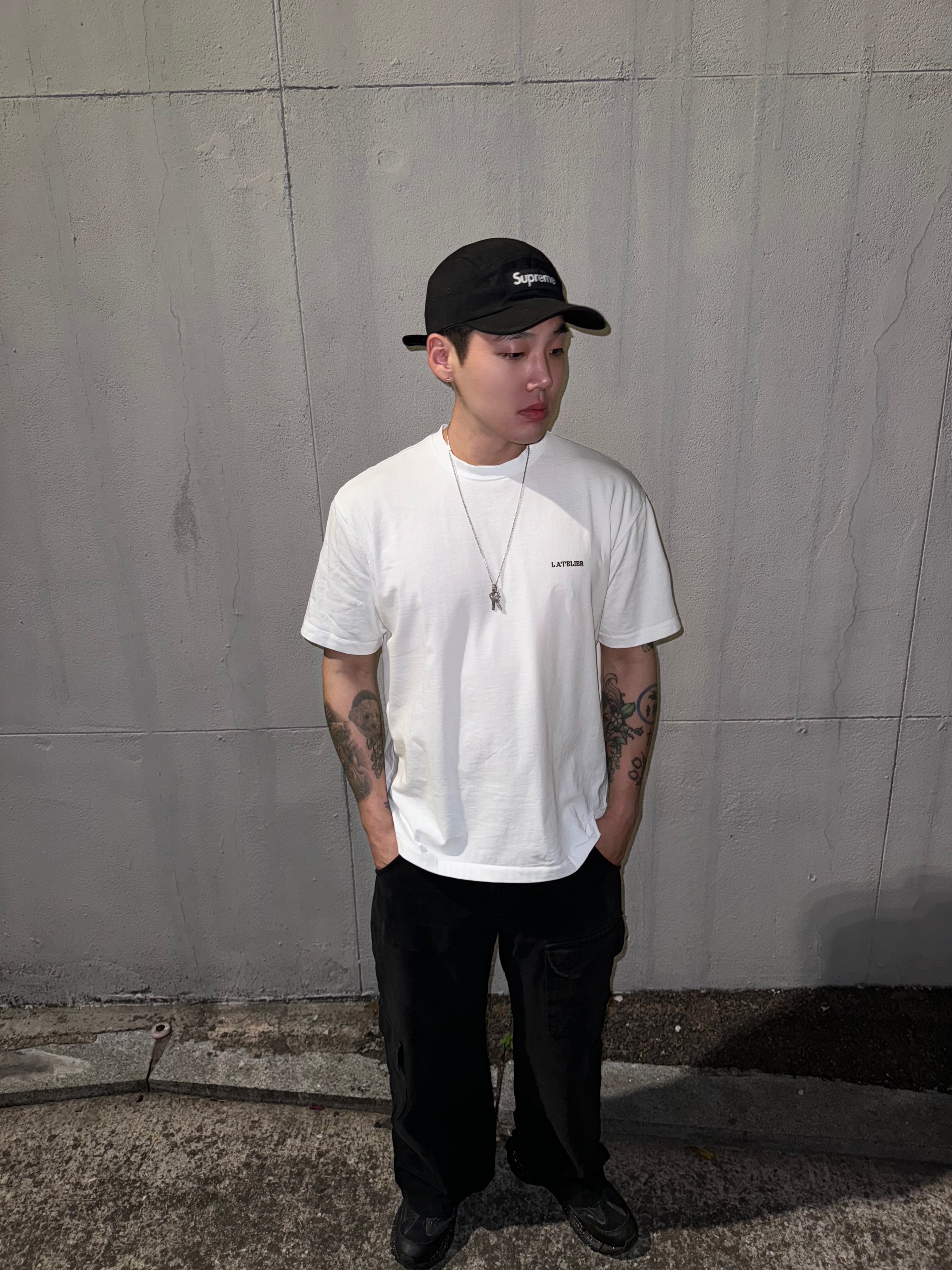 TNGT Semi-Over Fit Tiger Graphics Half T-Shirts Cream 착용 스타일 - 5