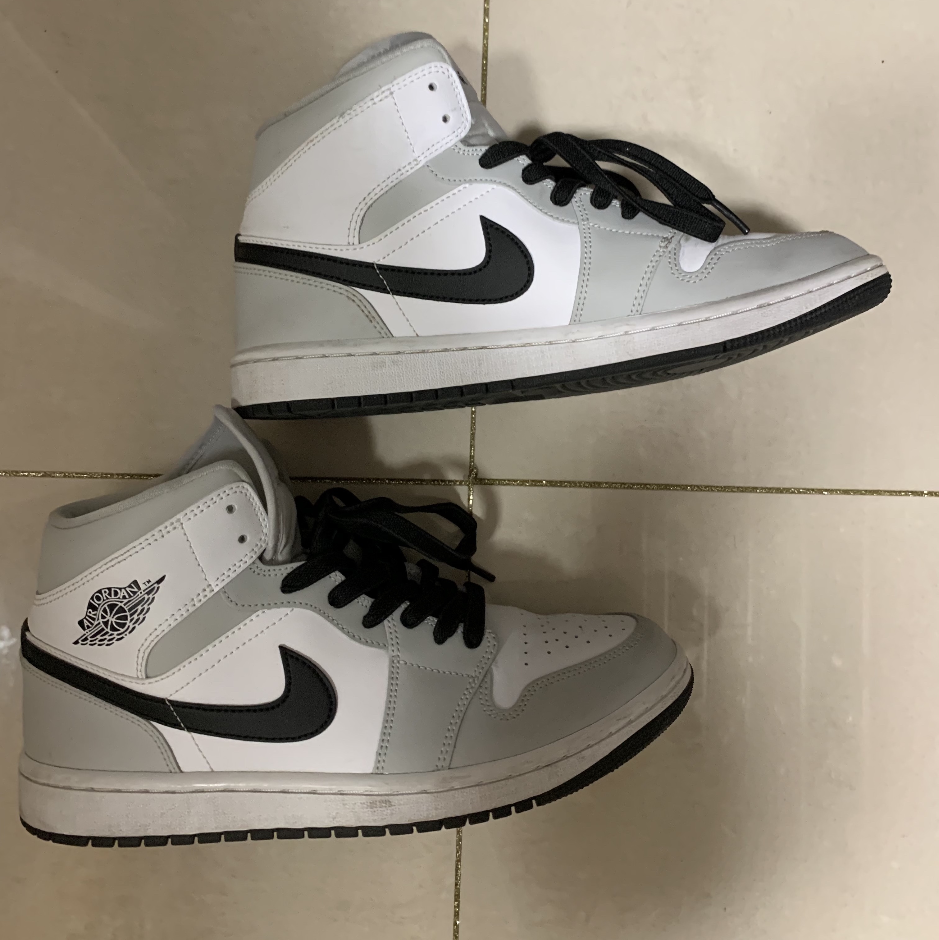 (W) Jordan 1 Mid Grey Fog 착용 스타일