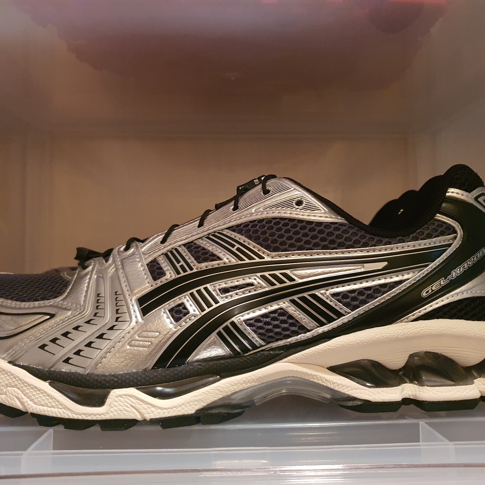 Asics Unlimited Gel-Kayano 14 Carrier Grey Black 착용 스타일