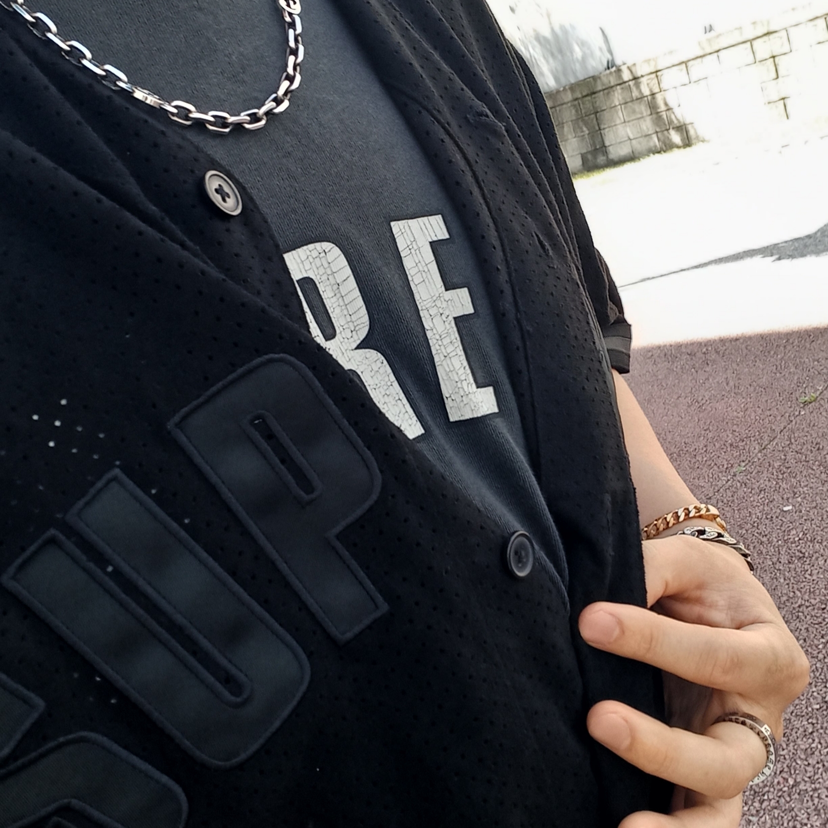 Supreme Ultrasuede Mesh Baseball Jersey Black - 24SS, Gucci Silver Necklace With Interlocking G Silver Aged Finish 착용 스타일 - 2