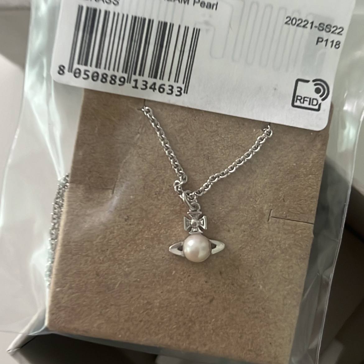 Vivienne Westwood Balbina Pearl Pendant Silver 착용 스타일 - 2