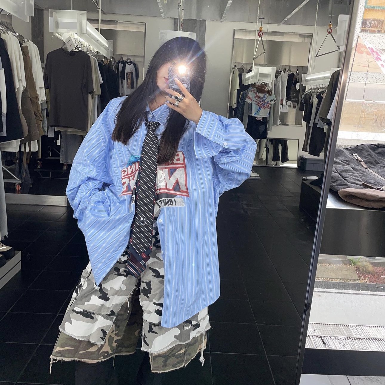 Project G/R x MFM333. Layered Skirt Camo Cargo Shorts Multi Camo 착용 스타일