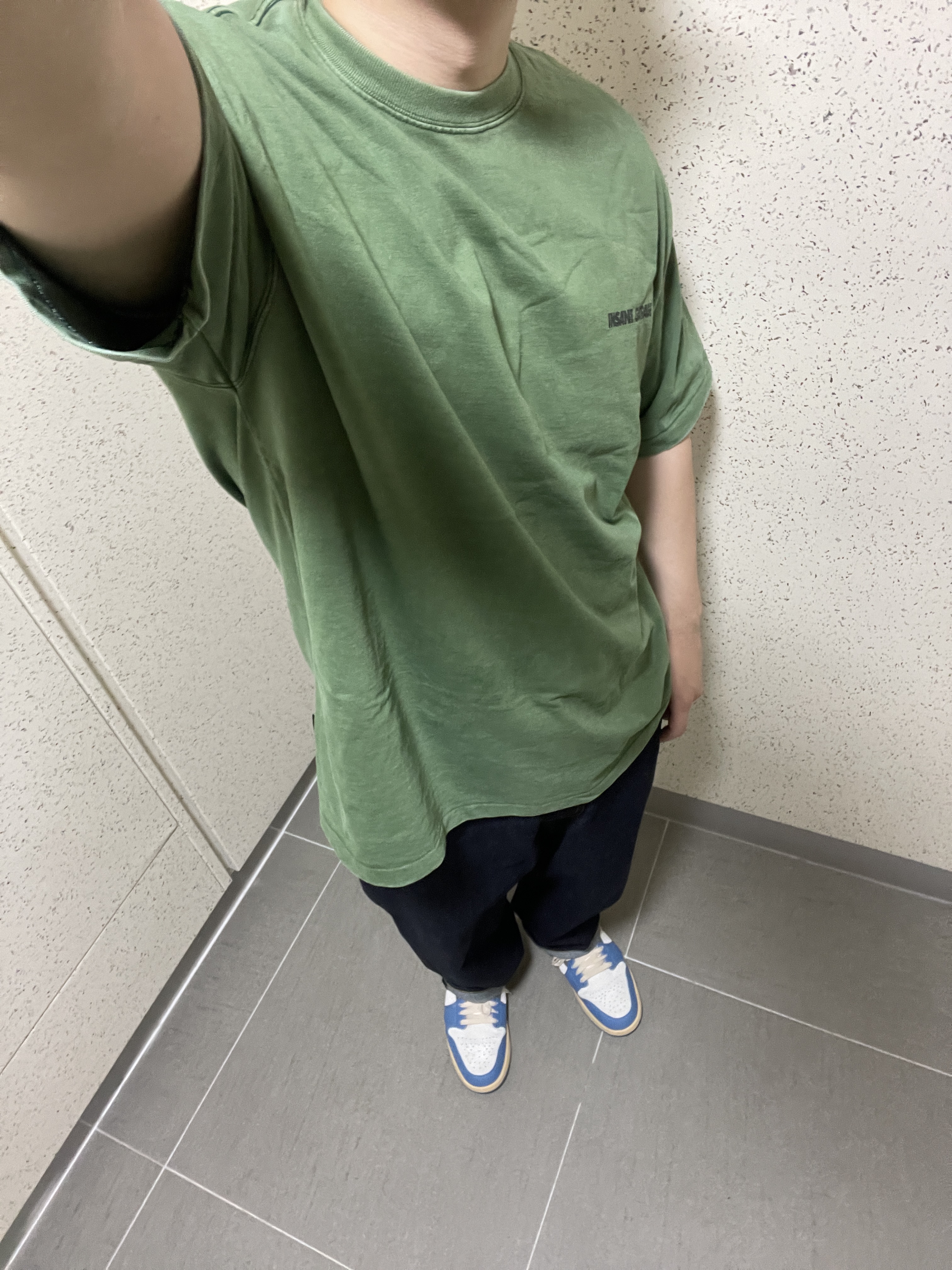 Jordan 1 Low SE Tokyo 96 착용 스타일 - 1