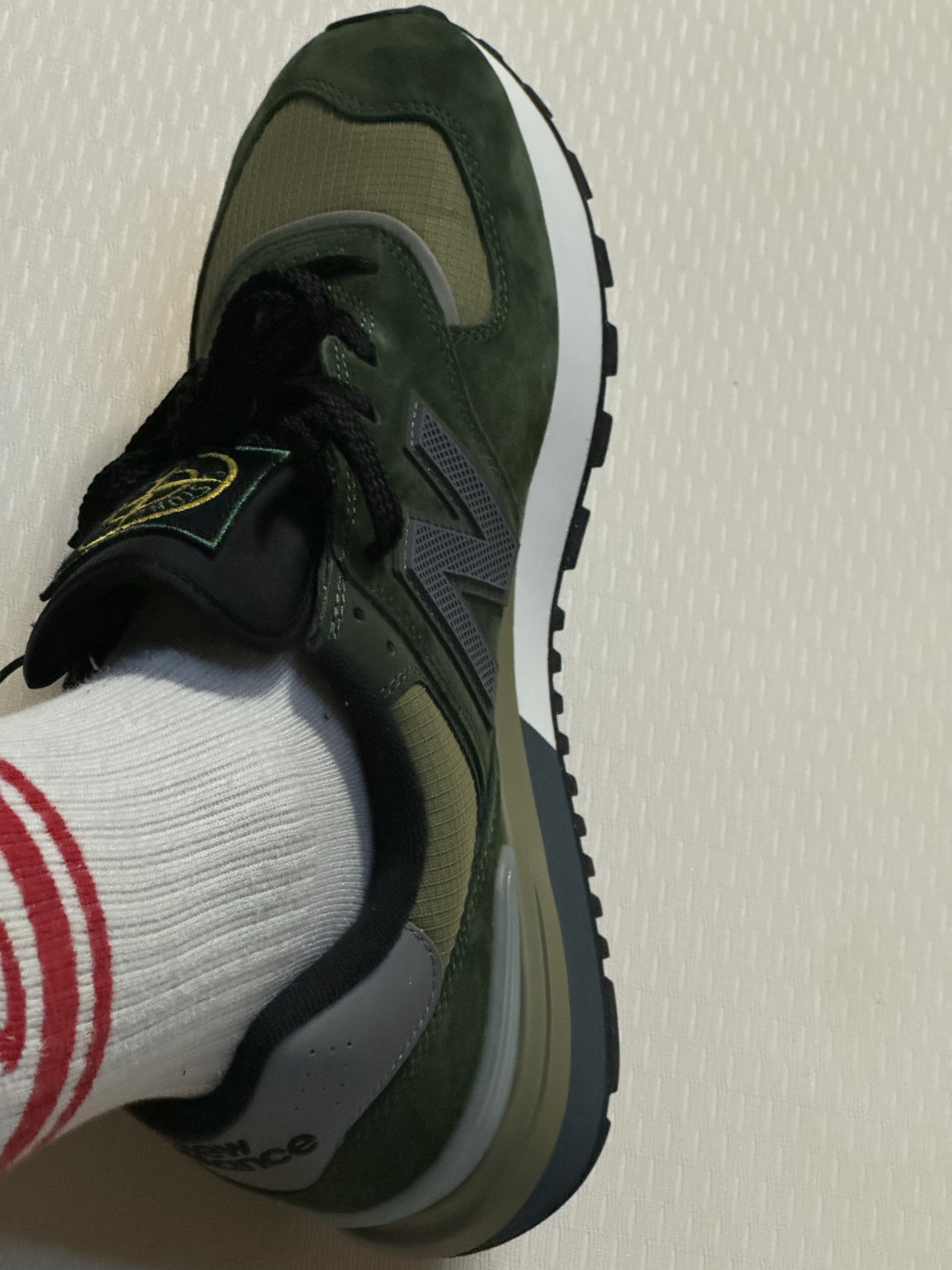 New Balance x Stone Island 574 Legacy Dark Green 착용 스타일