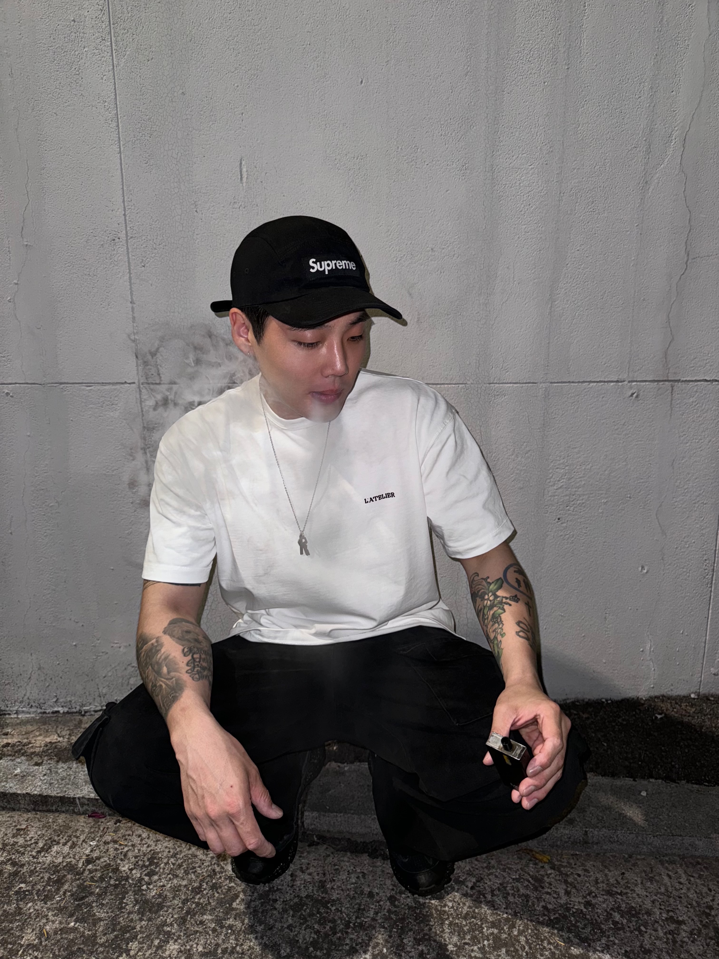 TNGT Semi-Over Fit Tiger Graphics Half T-Shirts Cream 착용 스타일 - 3
