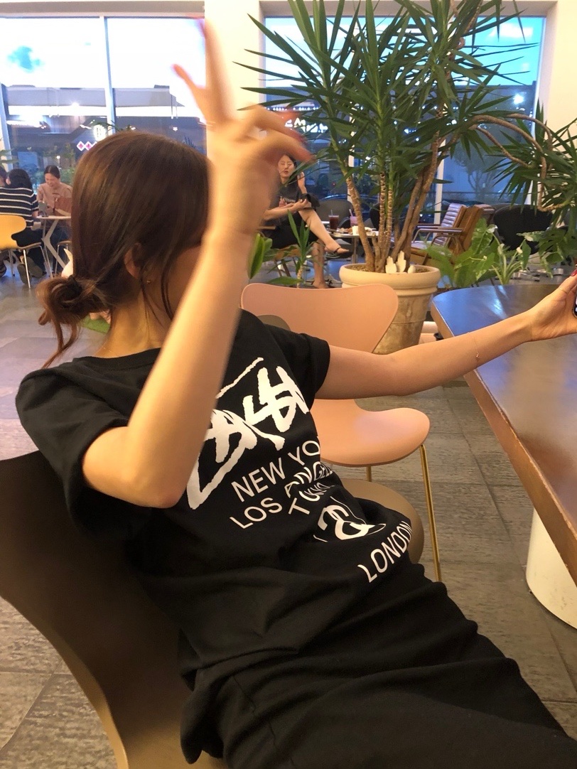 Stussy World Tour T-Shirt Black 착용 스타일