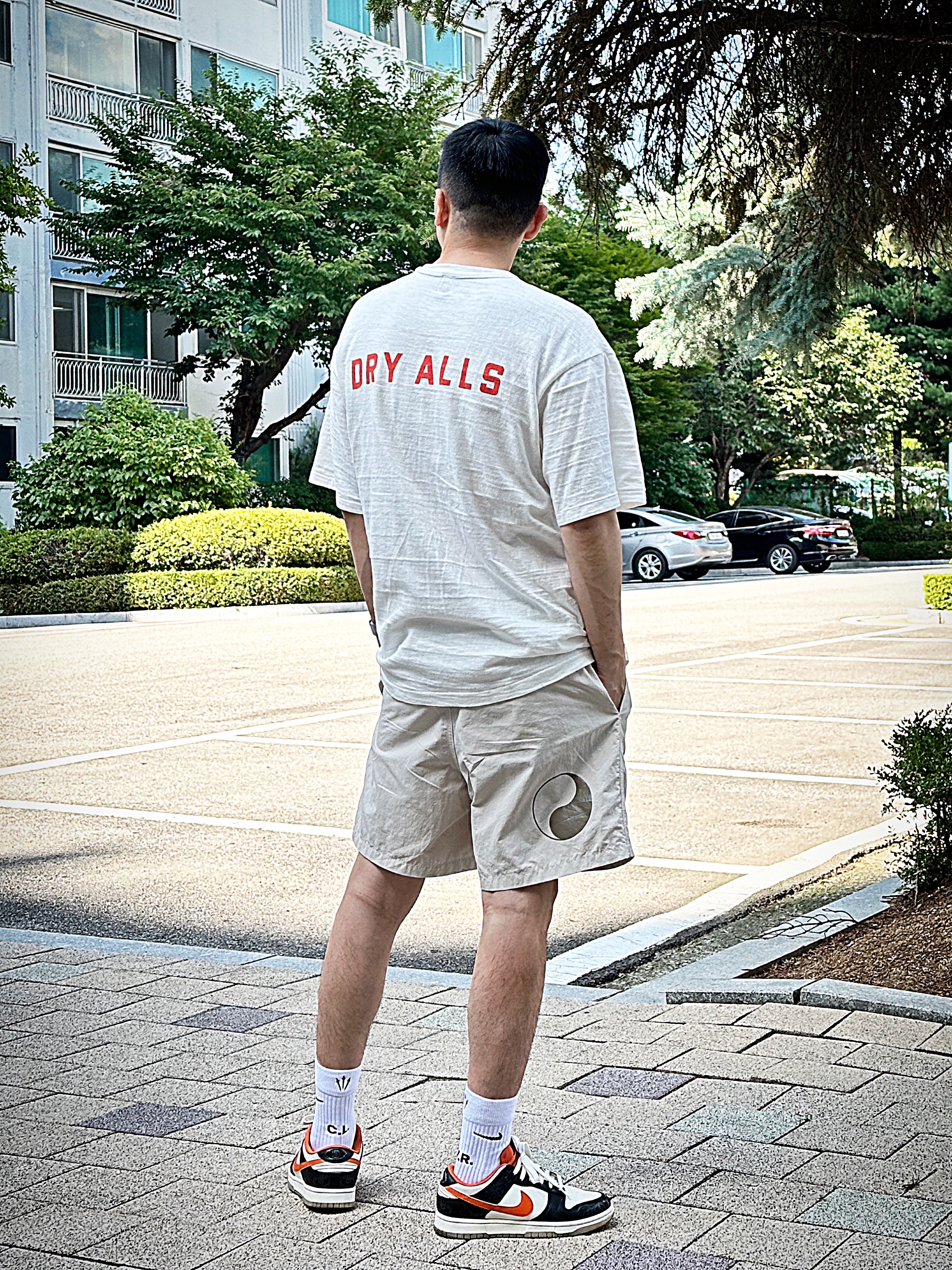Human Made Graphic T-Shirt #05 White, Stussy x Our Legacy Work Shop Water Shorts Taupe 착용 스타일
