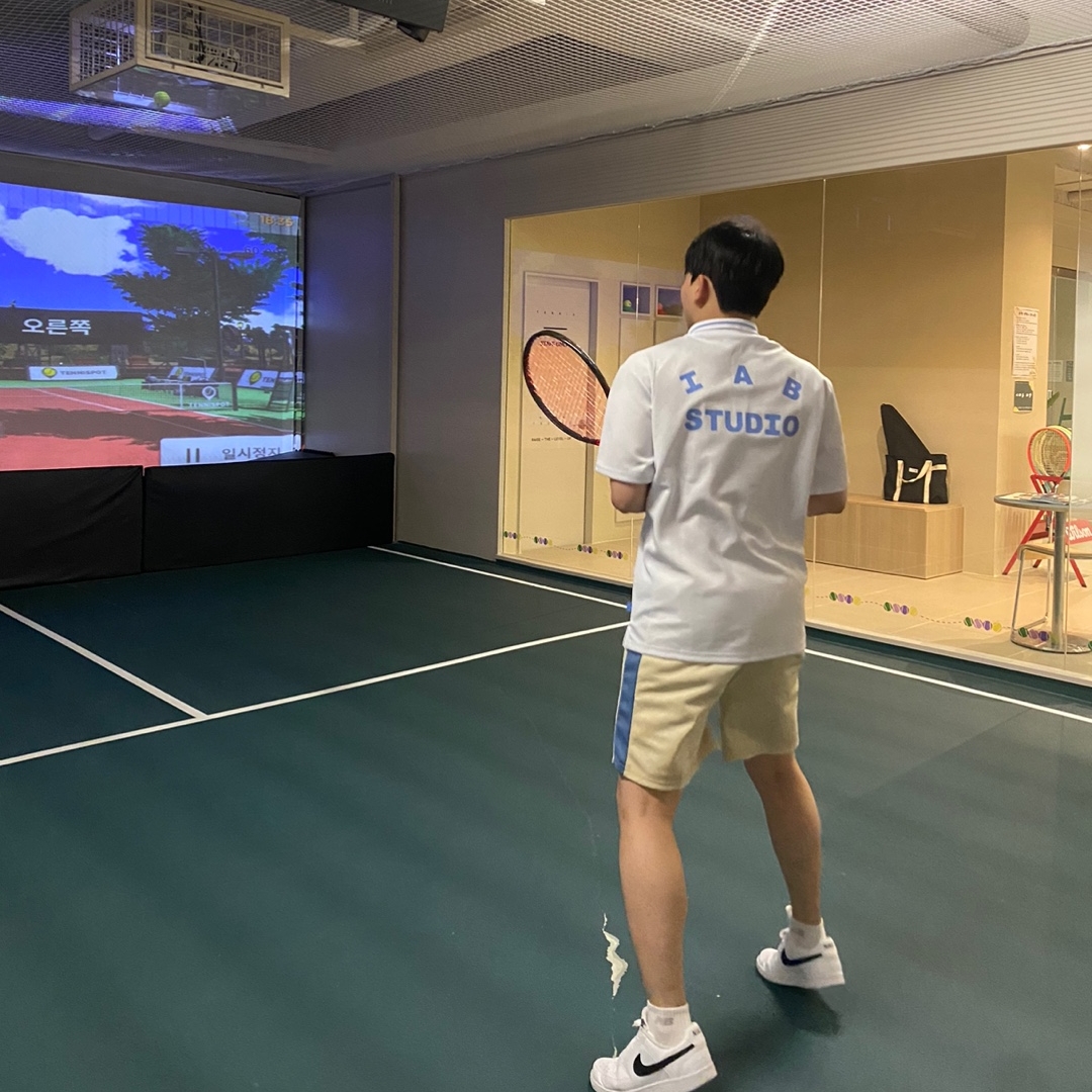 IAB Studio x Yonex Game Shirt White, IAB Studio x Yonex Game Shorts Reed Yellow 착용 스타일
