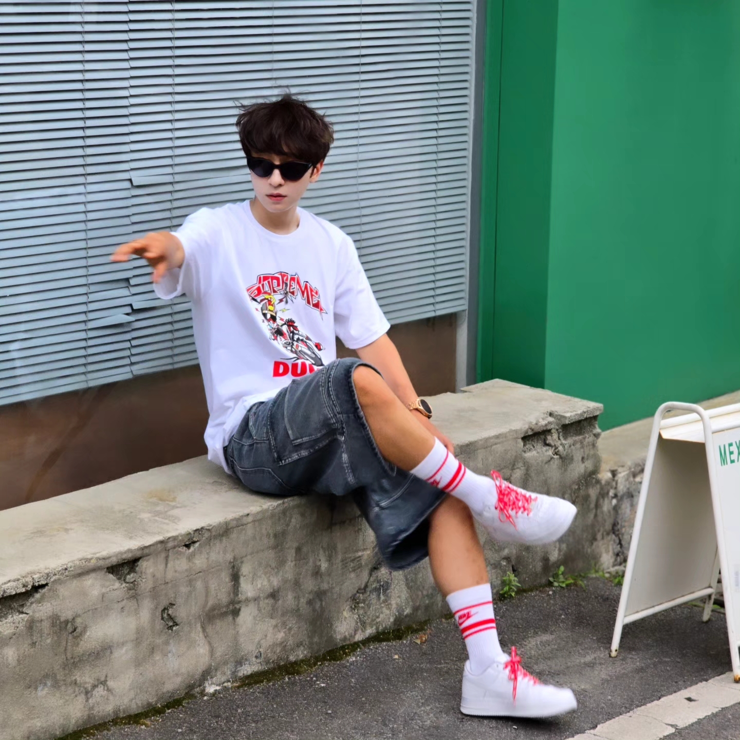 Supreme x Ducati Bike T-Shirt White - 24SS, Nike x Supreme Air Force 1 Low White 착용 스타일 - 4