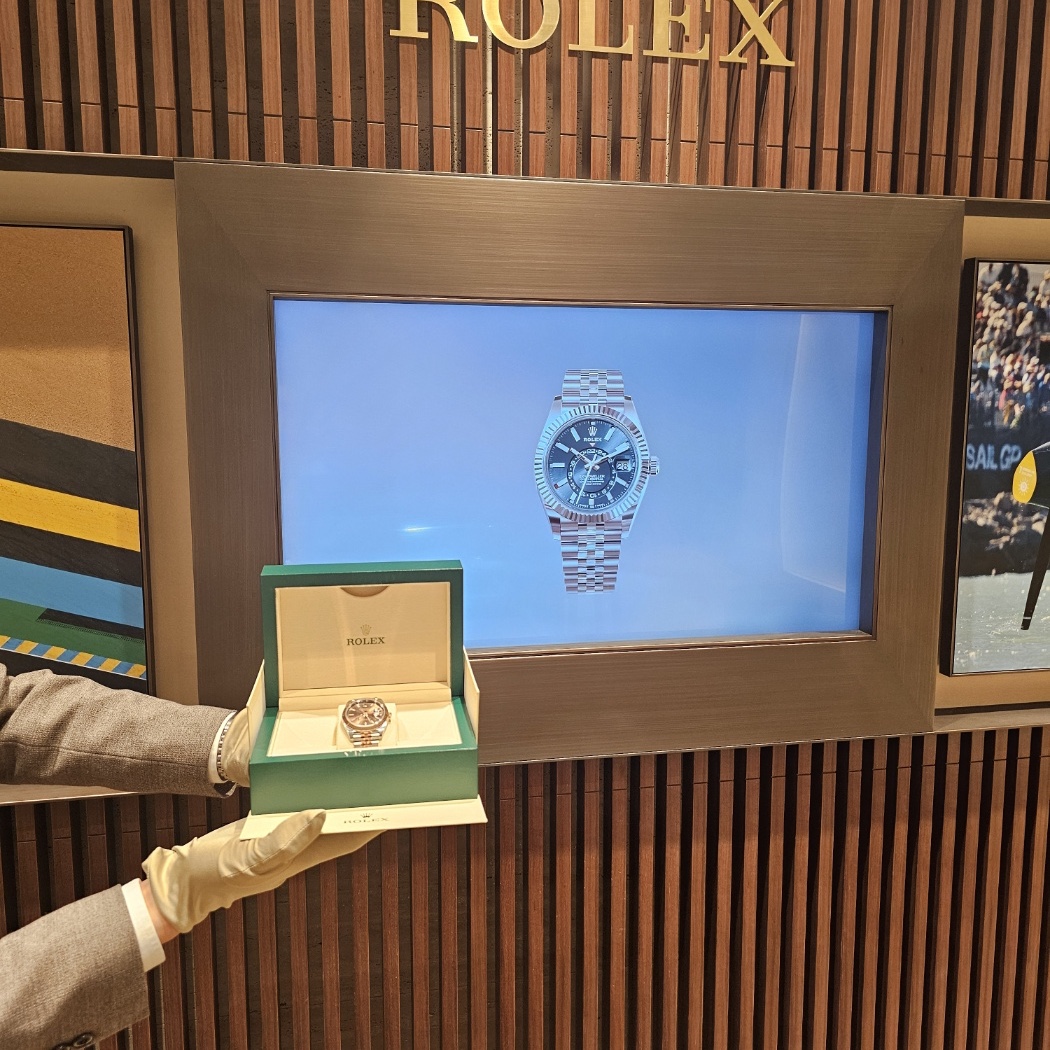 Rolex Datejust 41mm 126331 Chocolate Jubilee 착용 스타일 - 2