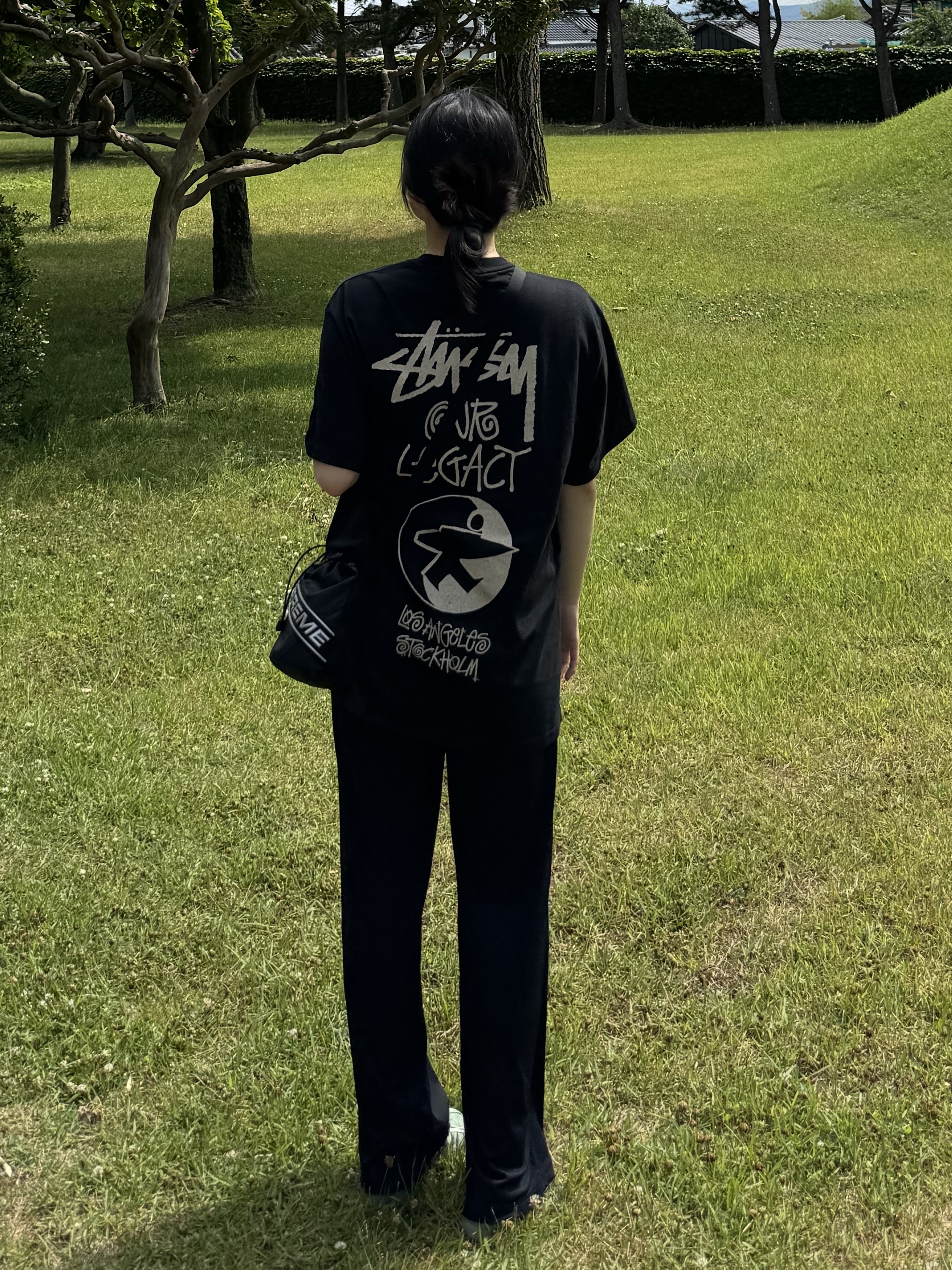 Adidas Tobacco Silver Green Pantone, Stussy x Our Legacy Surfman Pig. Dyed T-Shirt Black - 21FW 착용 스타일