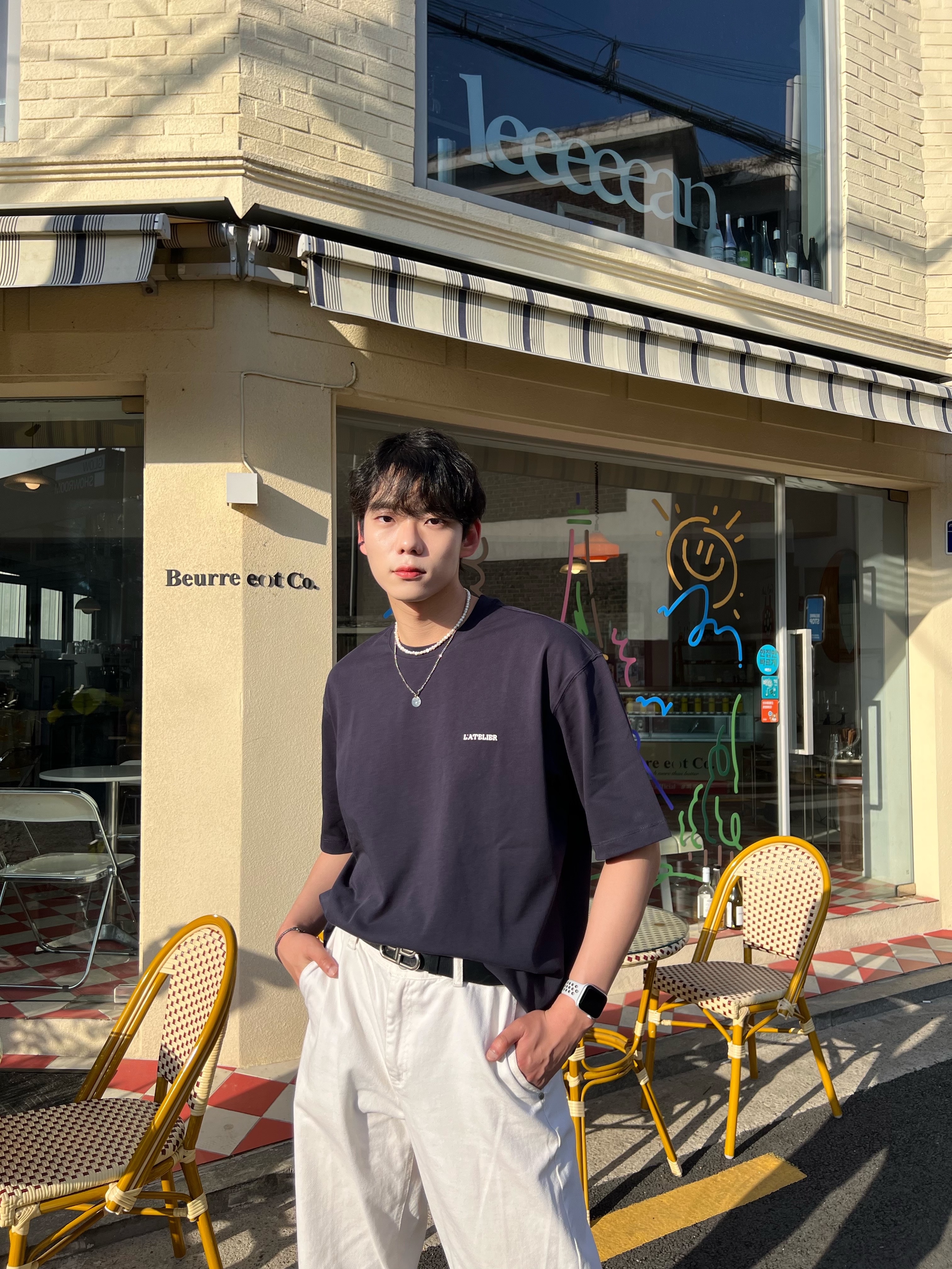 TNGT Semi-Over Fit Tiger Graphics Half T-Shirts Navy 착용 스타일 - 2