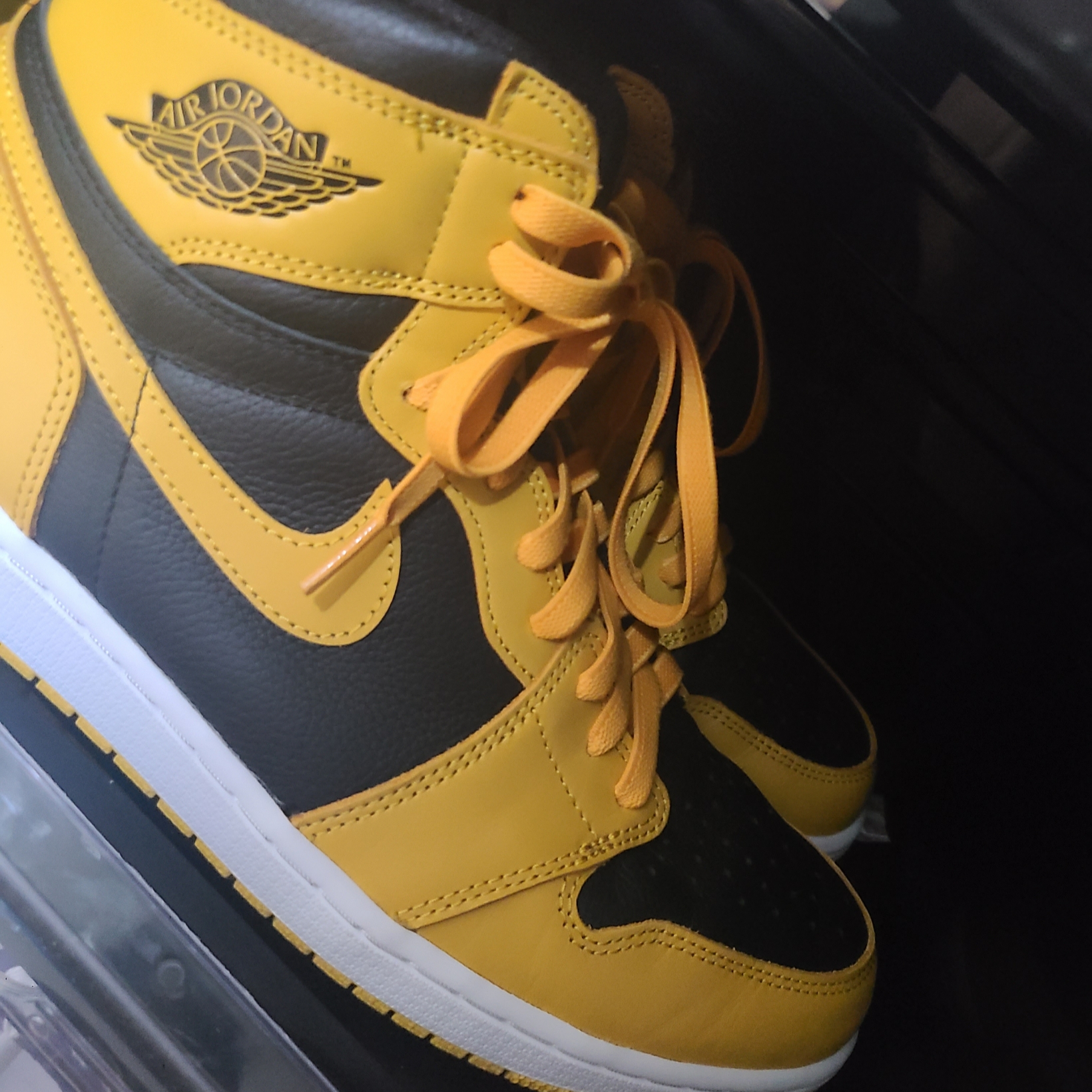 Jordan 1 Retro High OG Pollen 착용 스타일