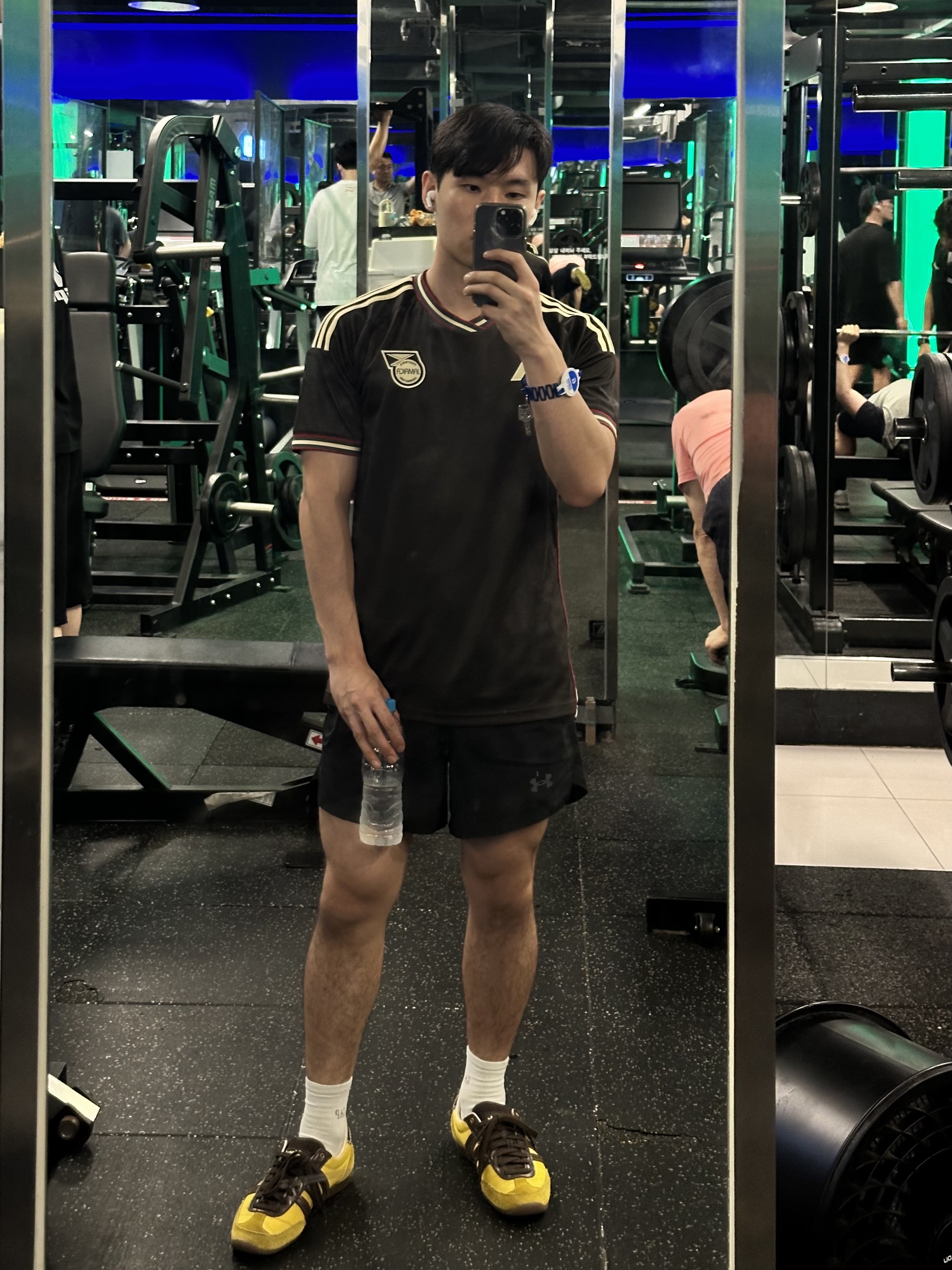 Adidas x Wales Bonner Japan Shoes Hazy Yellow Dark Brown, Adidas x Wales Bonner Jamaica 23 Away Jersey Night Brown - KR Sizing (Non Marking Ver.) 착용 스타일 - 1