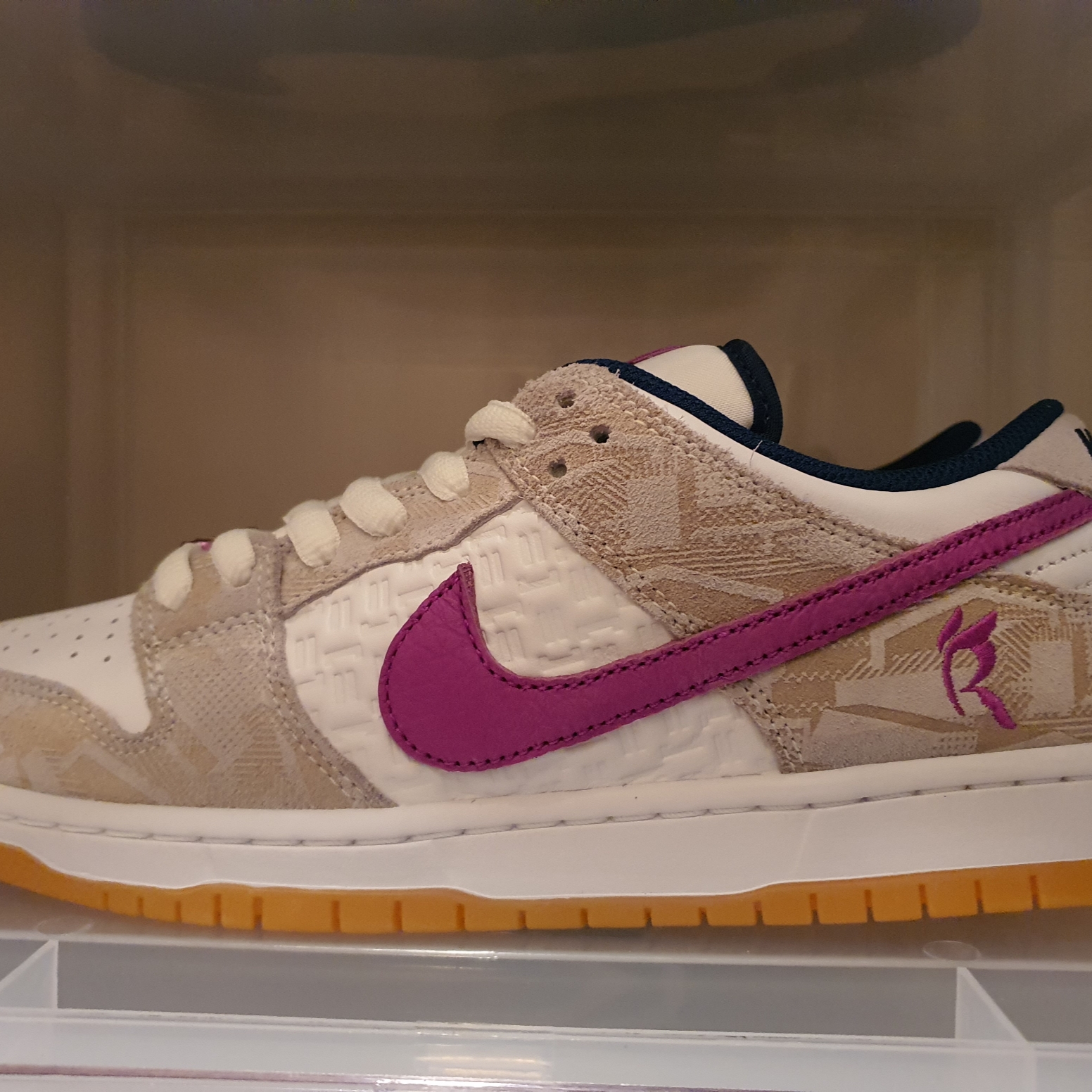 Nike x Rayssa Leal SB Dunk Low PRM Pure Platinum Vivid Purple 착용 스타일