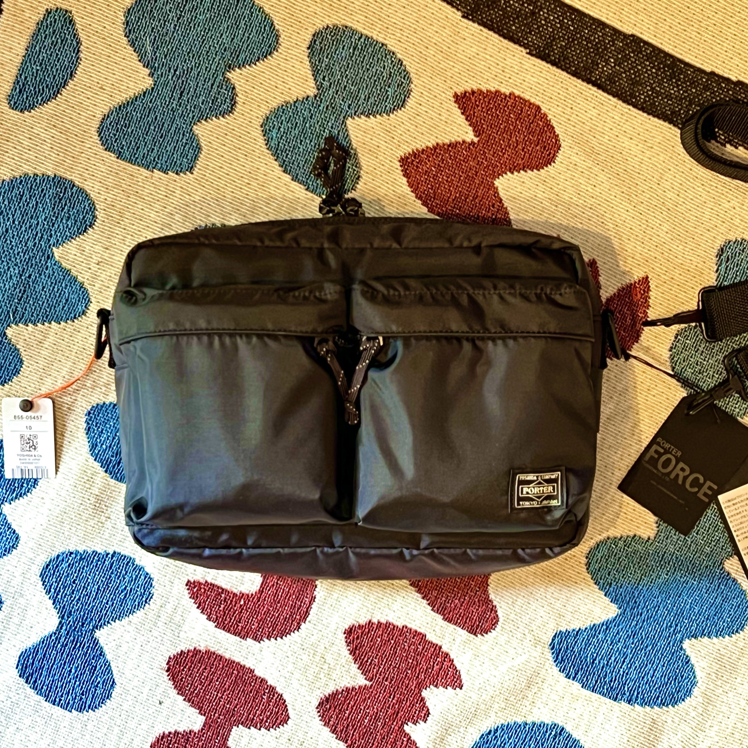 Porter Force Shoulder Bag S Black 착용 스타일