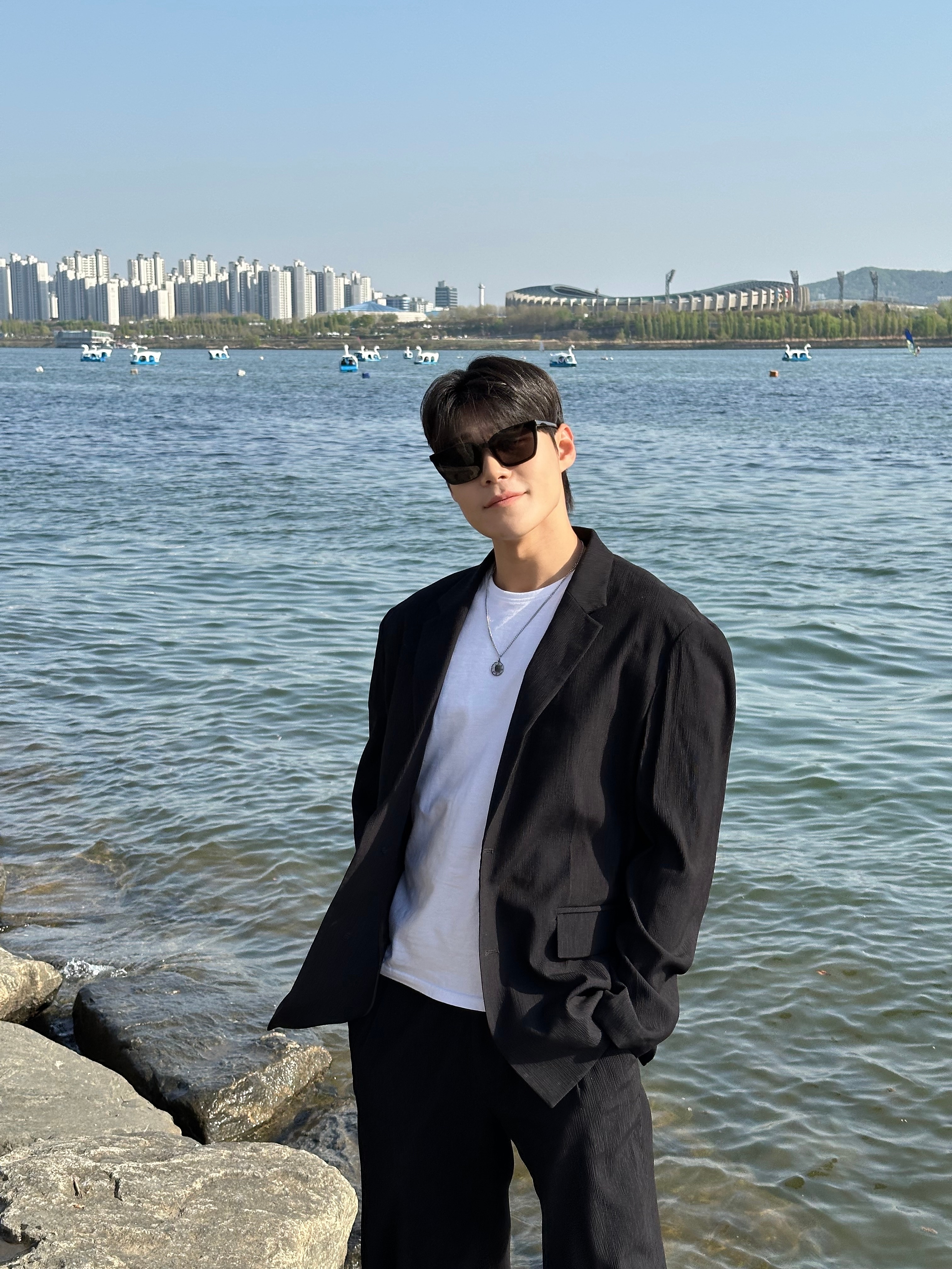 TNGT Kinoshita Seersucker Unconstructed Set-up Jacket Black 착용 스타일 - 2