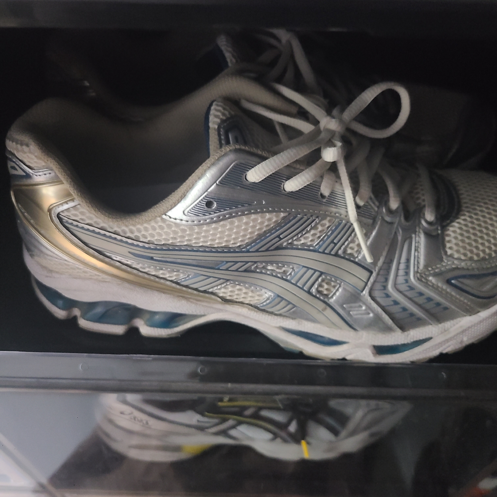 Asics Gel-Kayano 14 Cream Pure Silver 착용 스타일