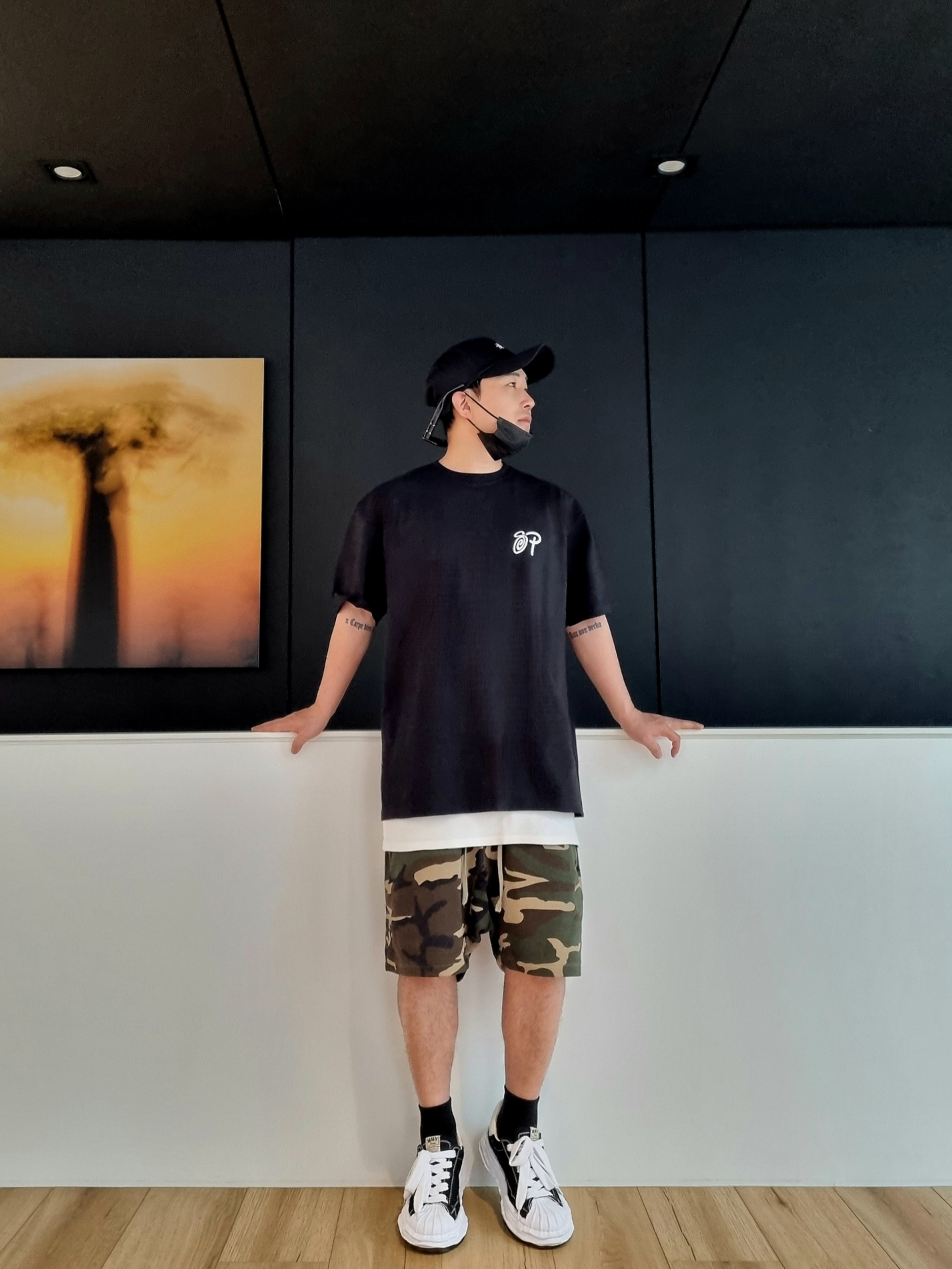 Stussy x Patta Sound Connection T-Shirt Black, Maison Mihara Yasuhiro Blakey OG Sole Canvas Low-top Sneakers Black White 착용 스타일