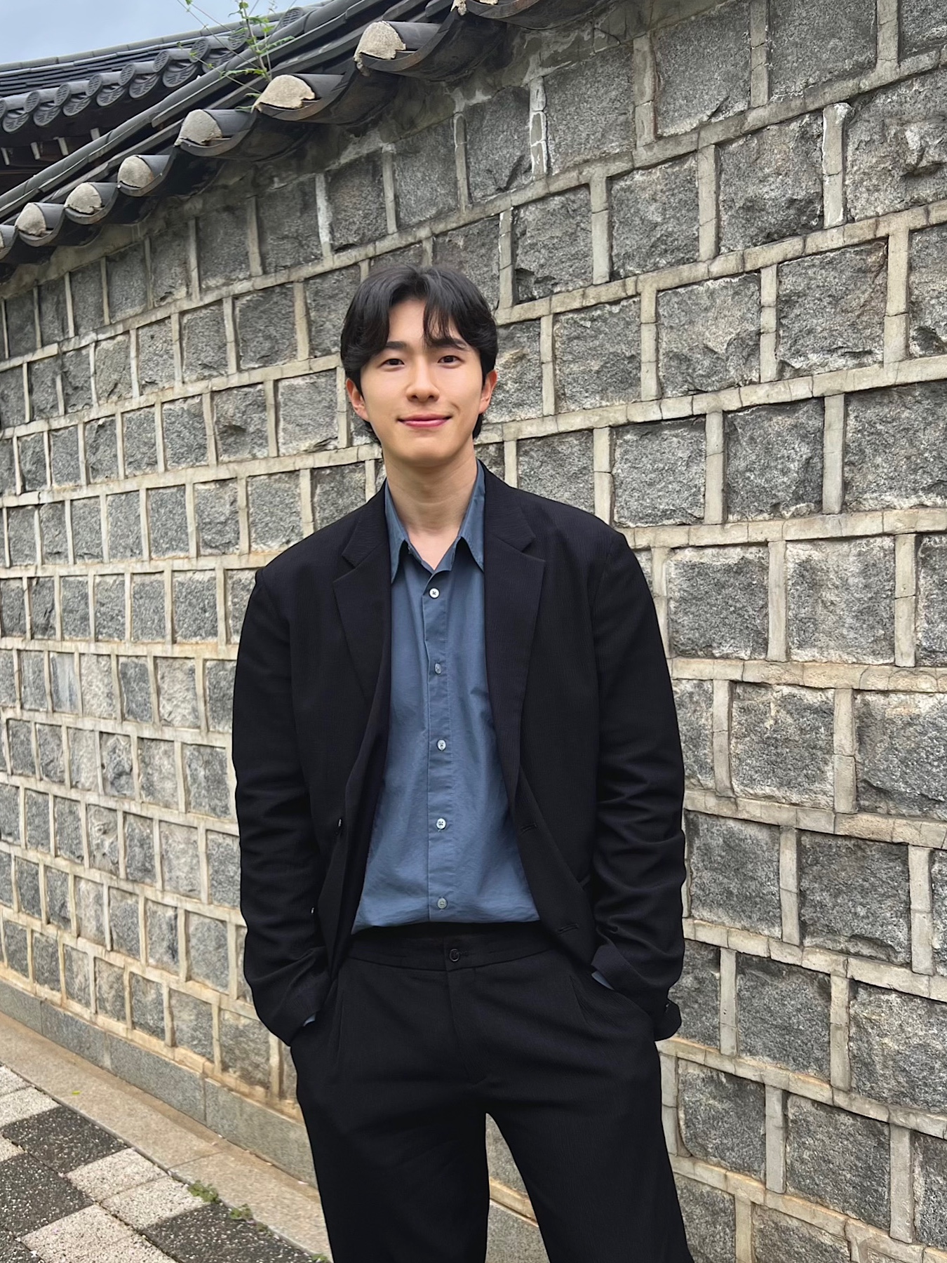 TNGT Kinoshita Seersucker Unconstructed Set-up Jacket Black 착용 스타일 - 2