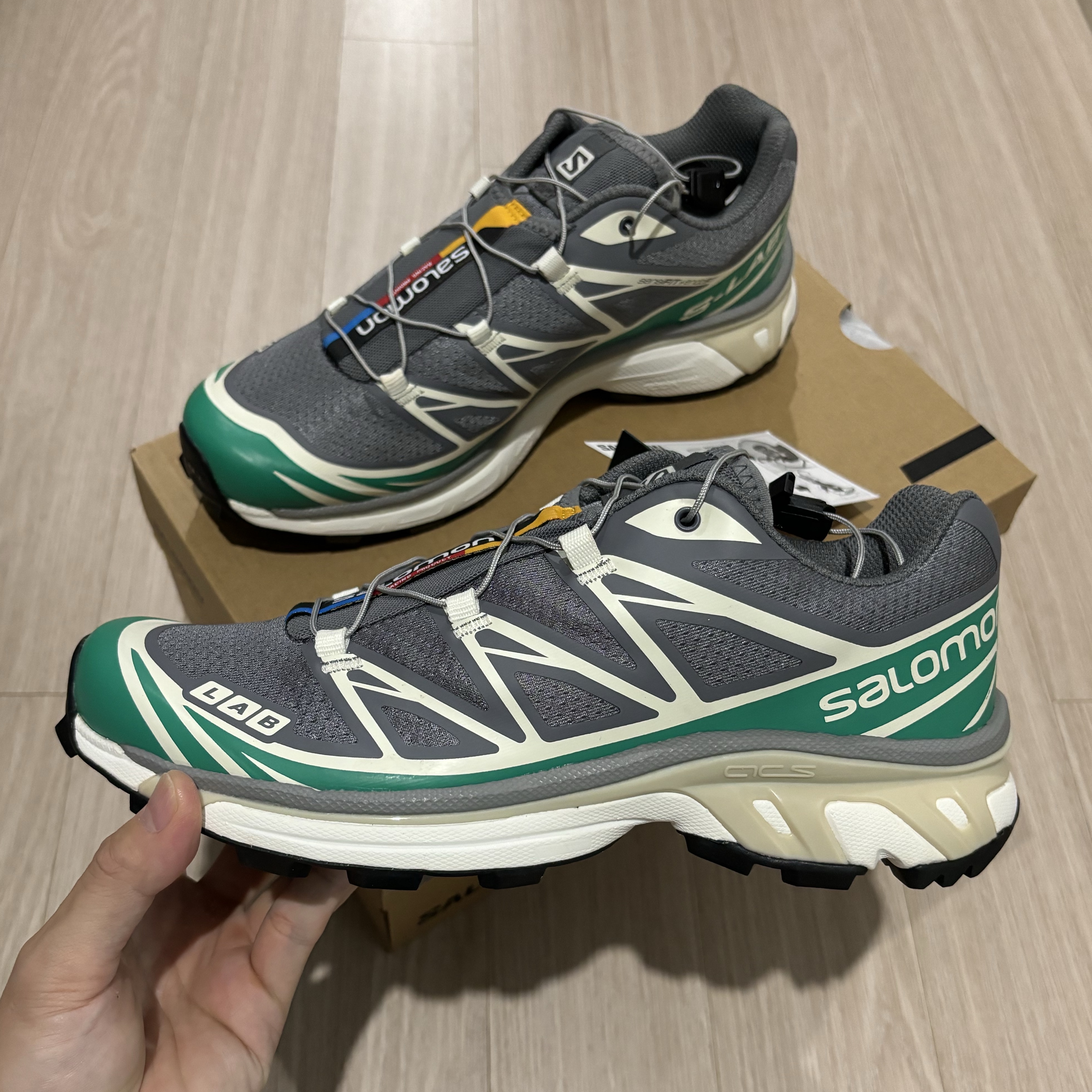 Salomon XT-6 Quiet Shade Deep Green 착용 스타일 - 3