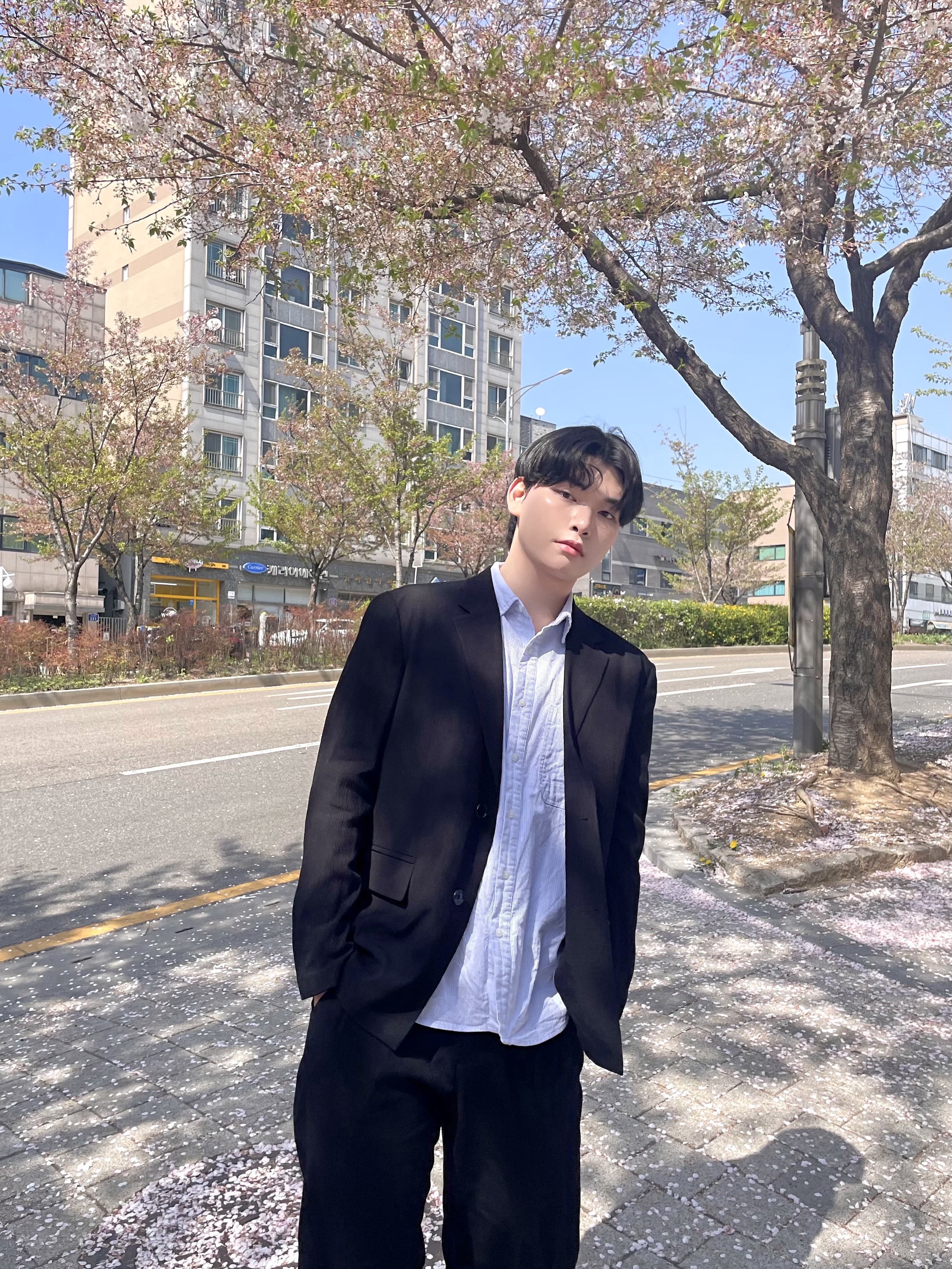 TNGT Kinoshita Seersucker Unconstructed Set-up Jacket Black 착용 스타일 - 1