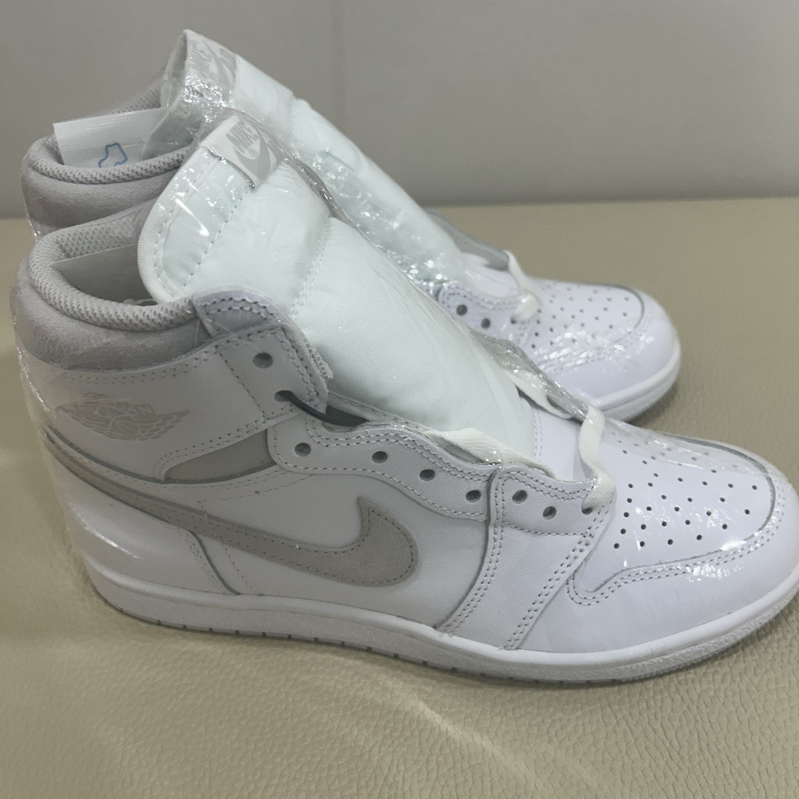 Jordan 1 High 85 Neutral Grey 착용 스타일