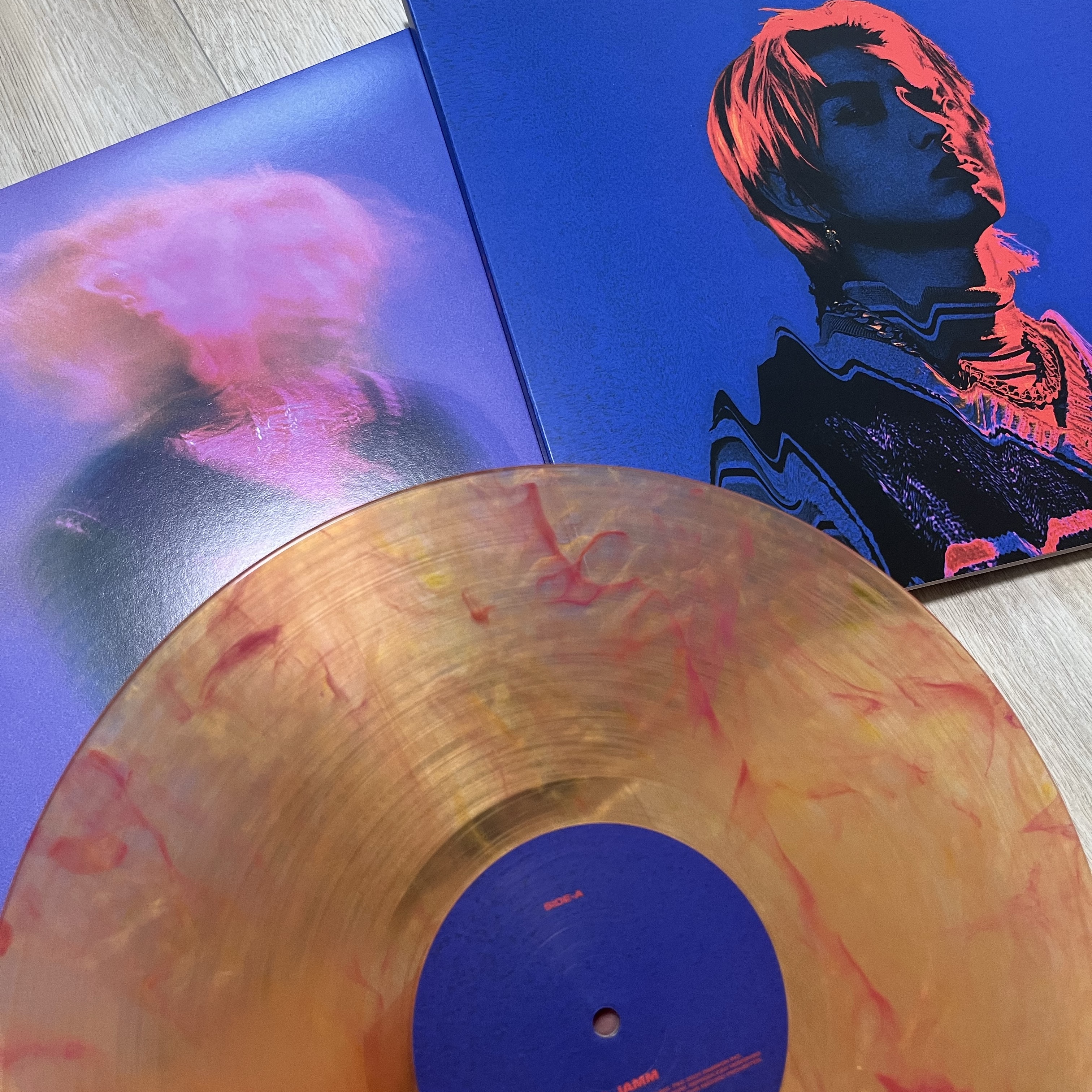 C JAMM 1st Mini Album Keung LP Limited Edition Orange Red Marbled 착용 스타일