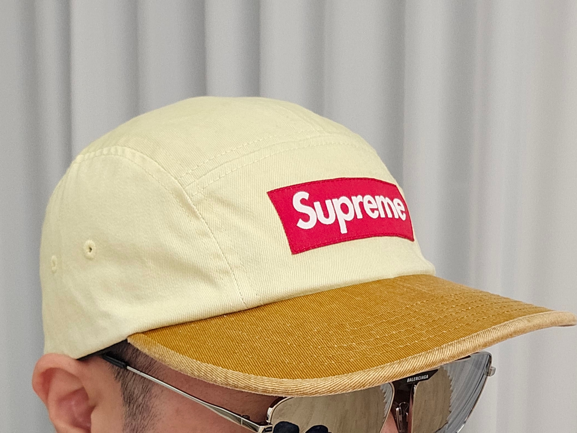 Supreme Mesh Sunshield Camp Cap Navy - 24SS, Supreme Reflective Ripstop Camp Cap Black - 24SS 착용 스타일 - 2
