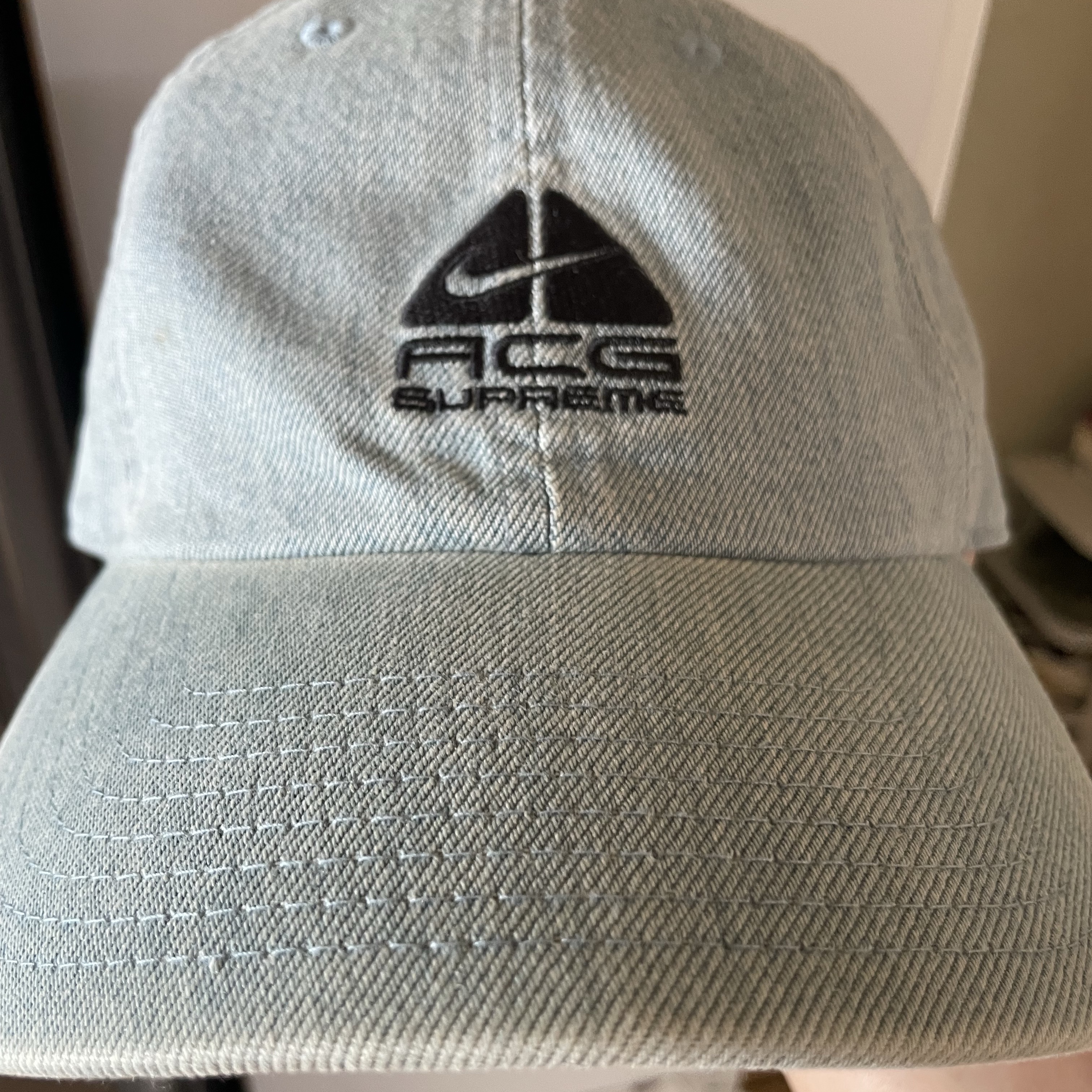 Supreme x Nike ACG Denim 6-Panel Washed Blue - 22FW 착용 스타일