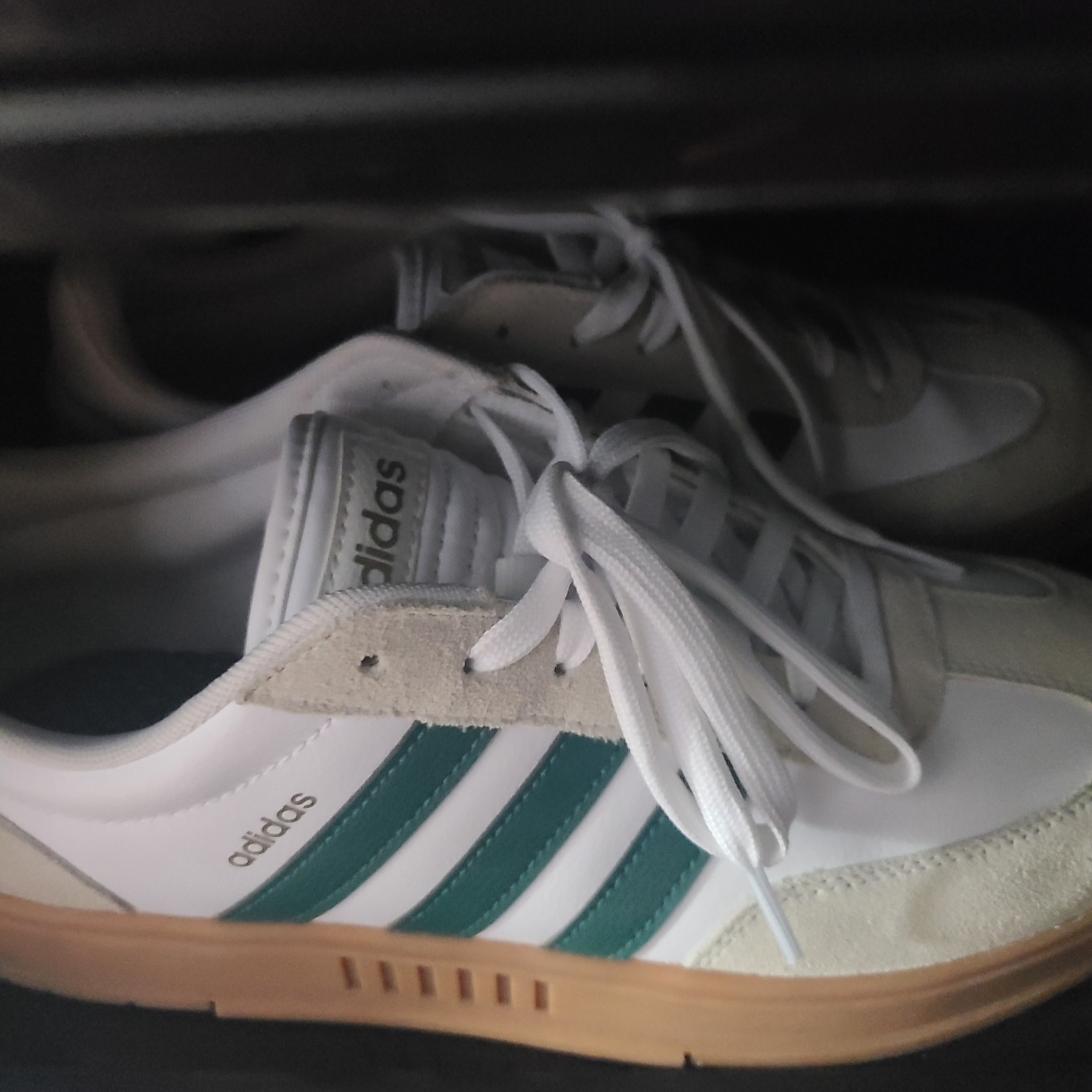 Adidas Gradas Collegiate Green 착용 스타일