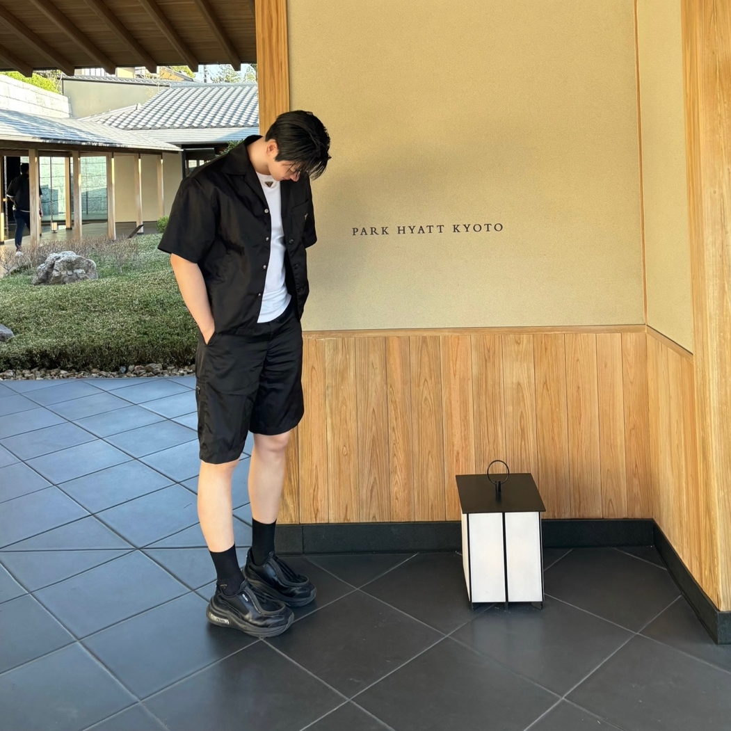 Prada Re-Nylon Bermuda Shorts Black, Prada Cotton T-Shirt White 착용 스타일