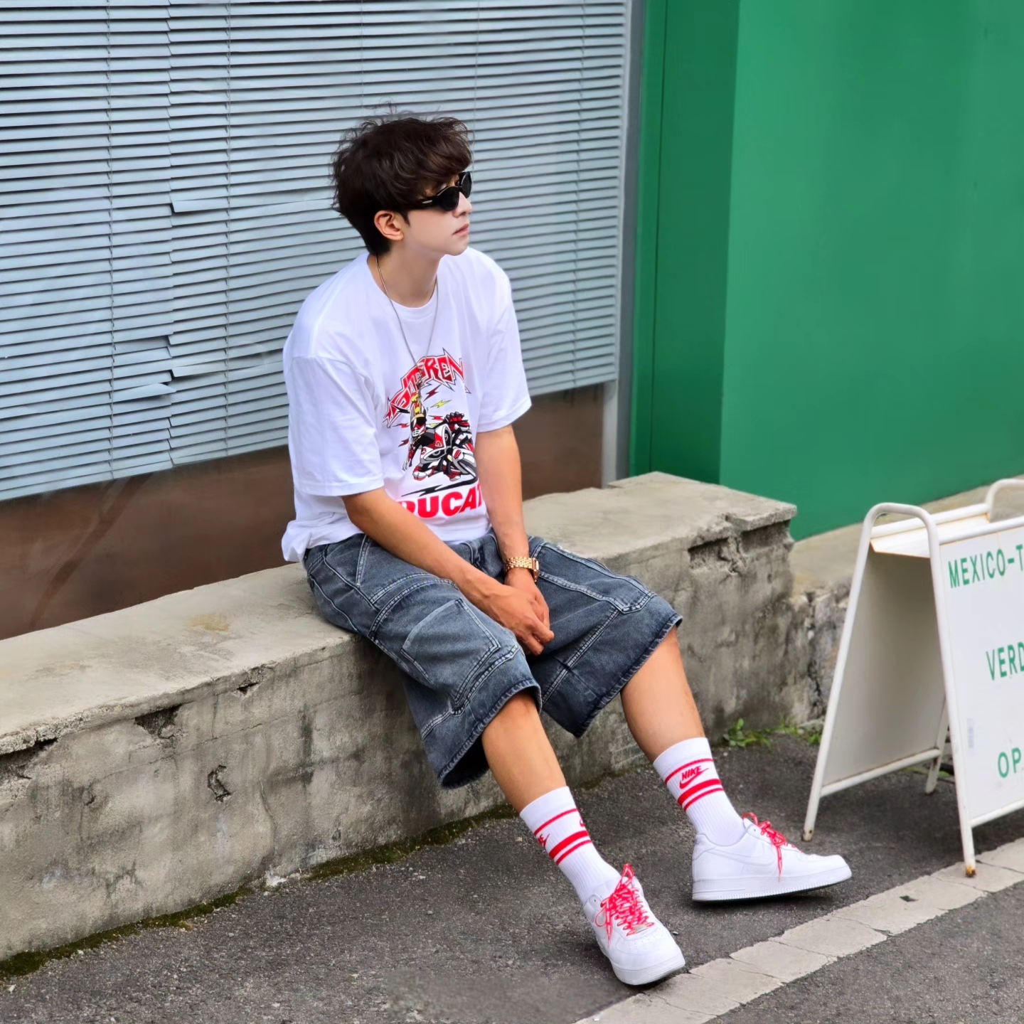 Supreme x Ducati Bike T-Shirt White - 24SS, Nike x Supreme Air Force 1 Low White 착용 스타일 - 5