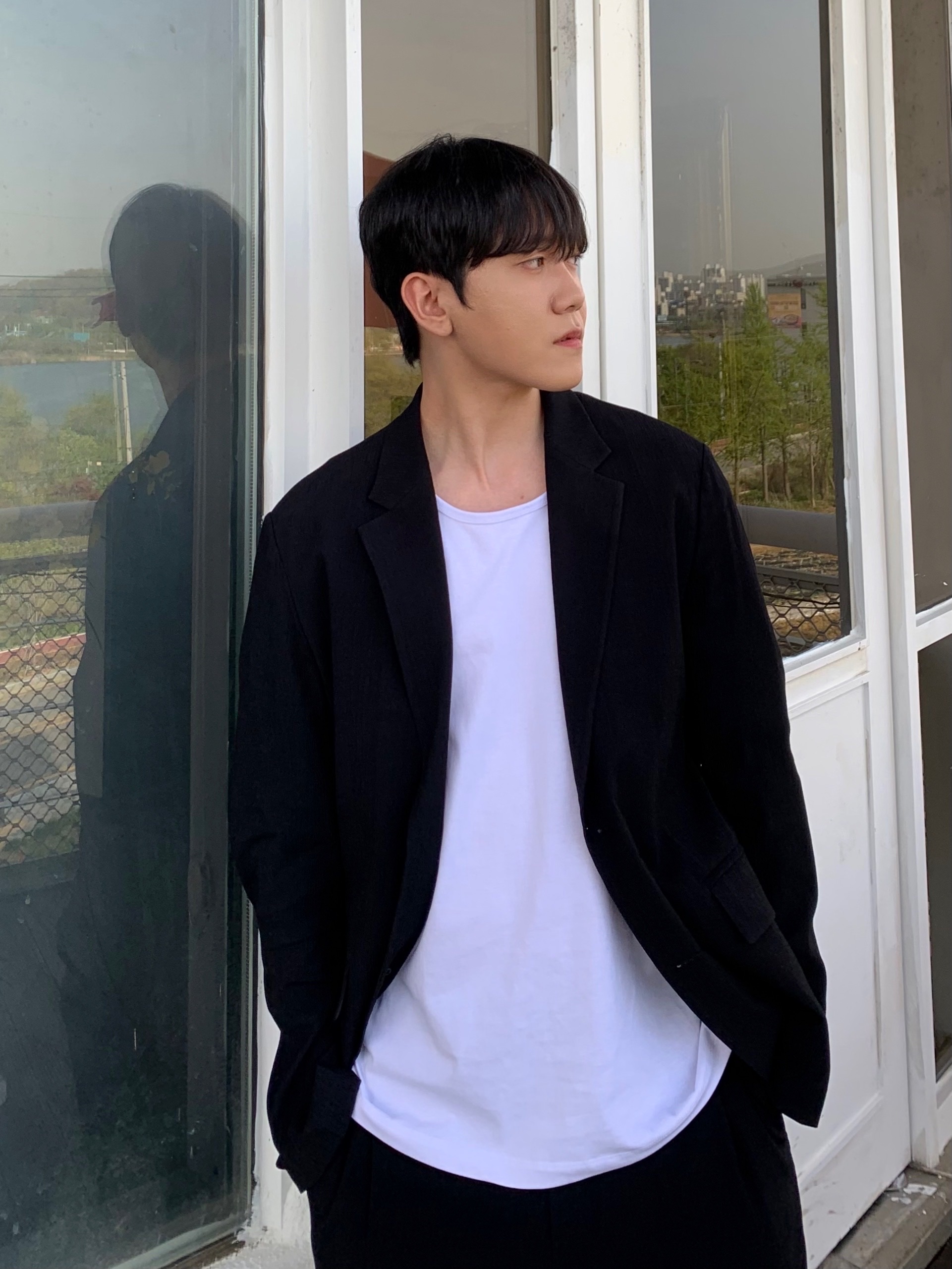 TNGT Kinoshita Seersucker Unconstructed Set-up Jacket Black 착용 스타일 - 3