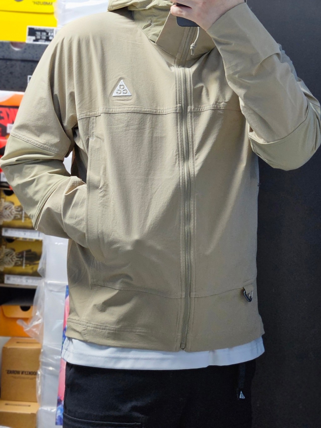 Nike ACG Sun Farer Jacket Khaki Summit White - Asia 착용 스타일 - 2
