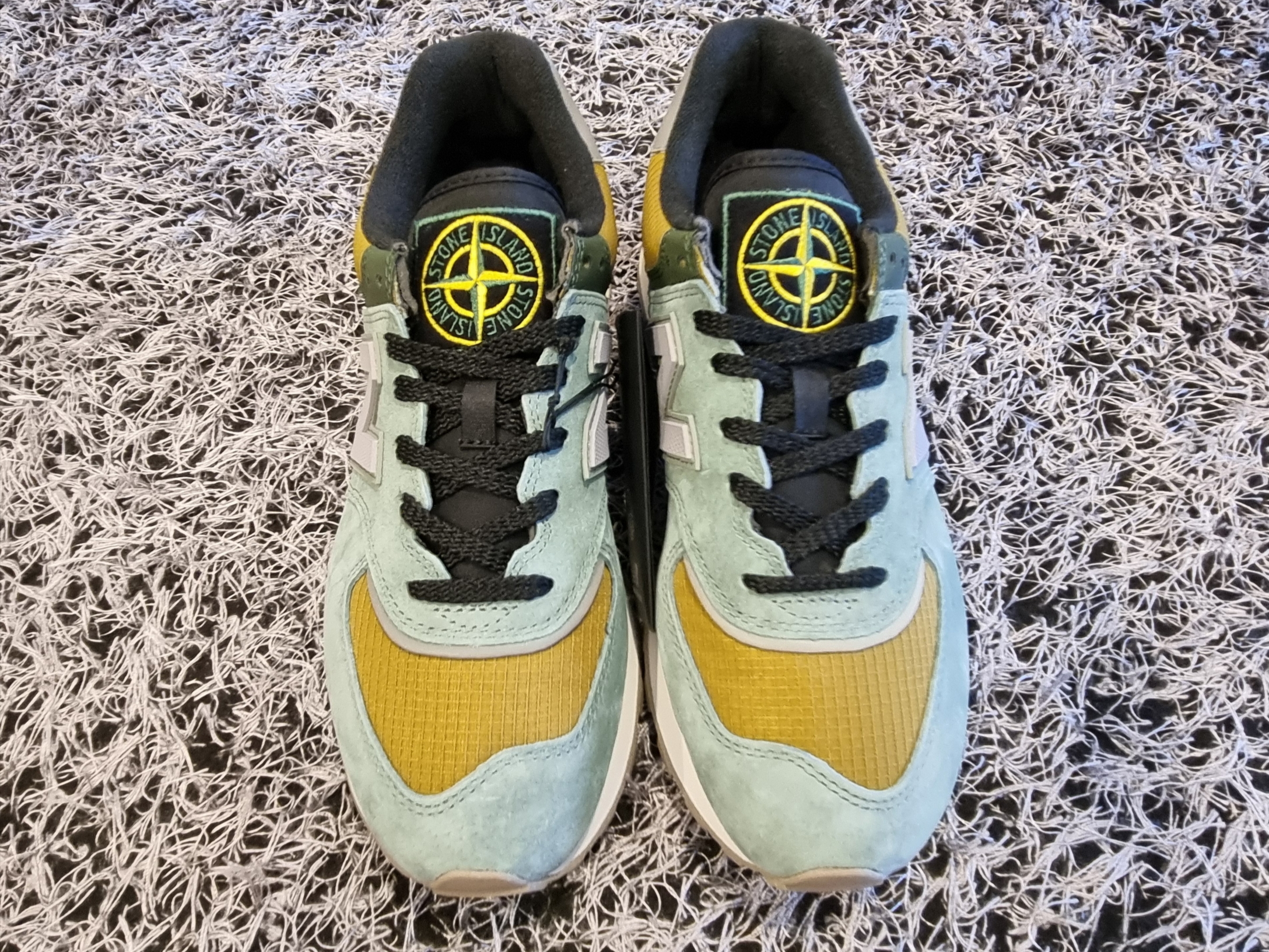 New Balance x Stone Island 574 Legacy Light Green 착용 스타일 - 4