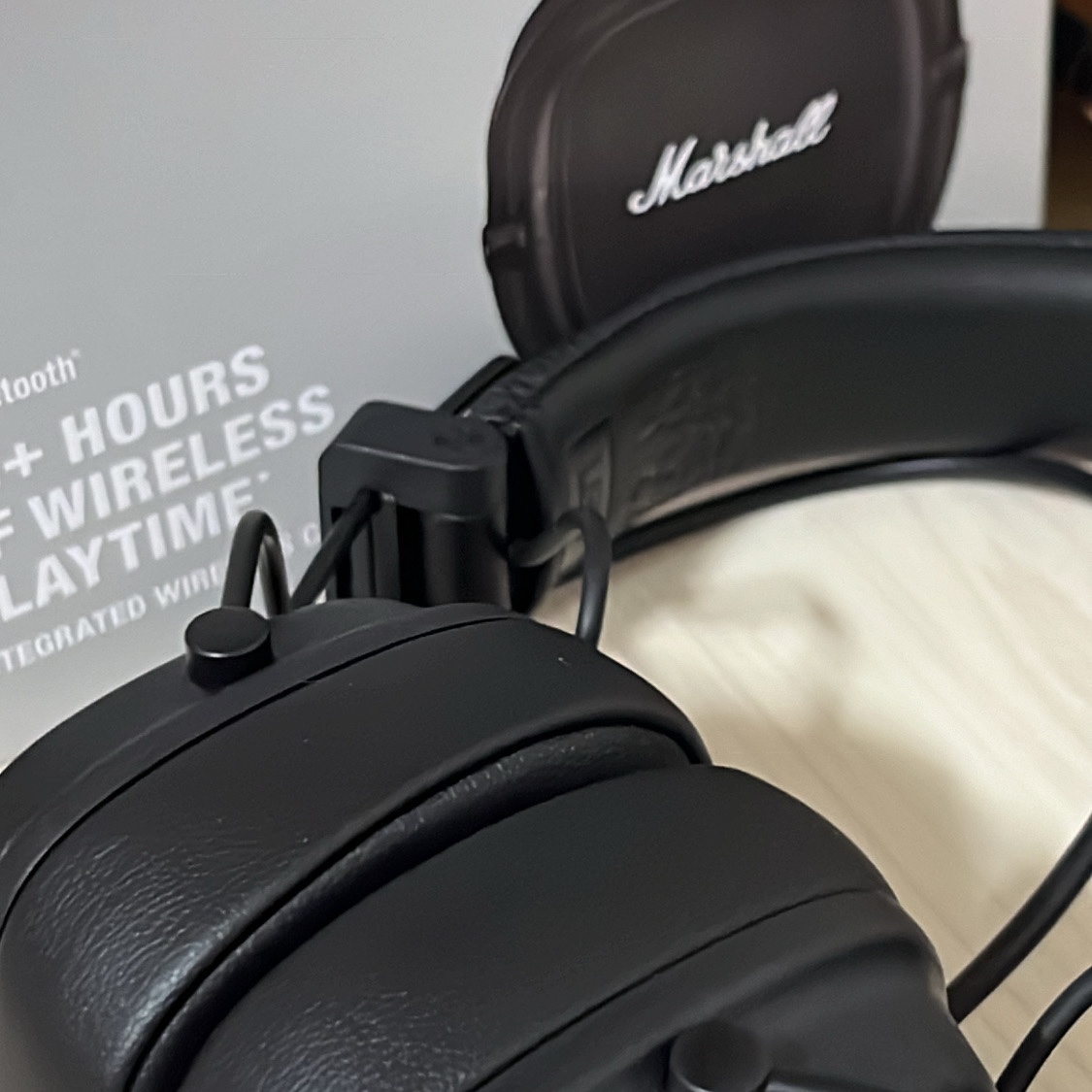 Marshall Major IV Black (Korean Ver.) 착용 스타일