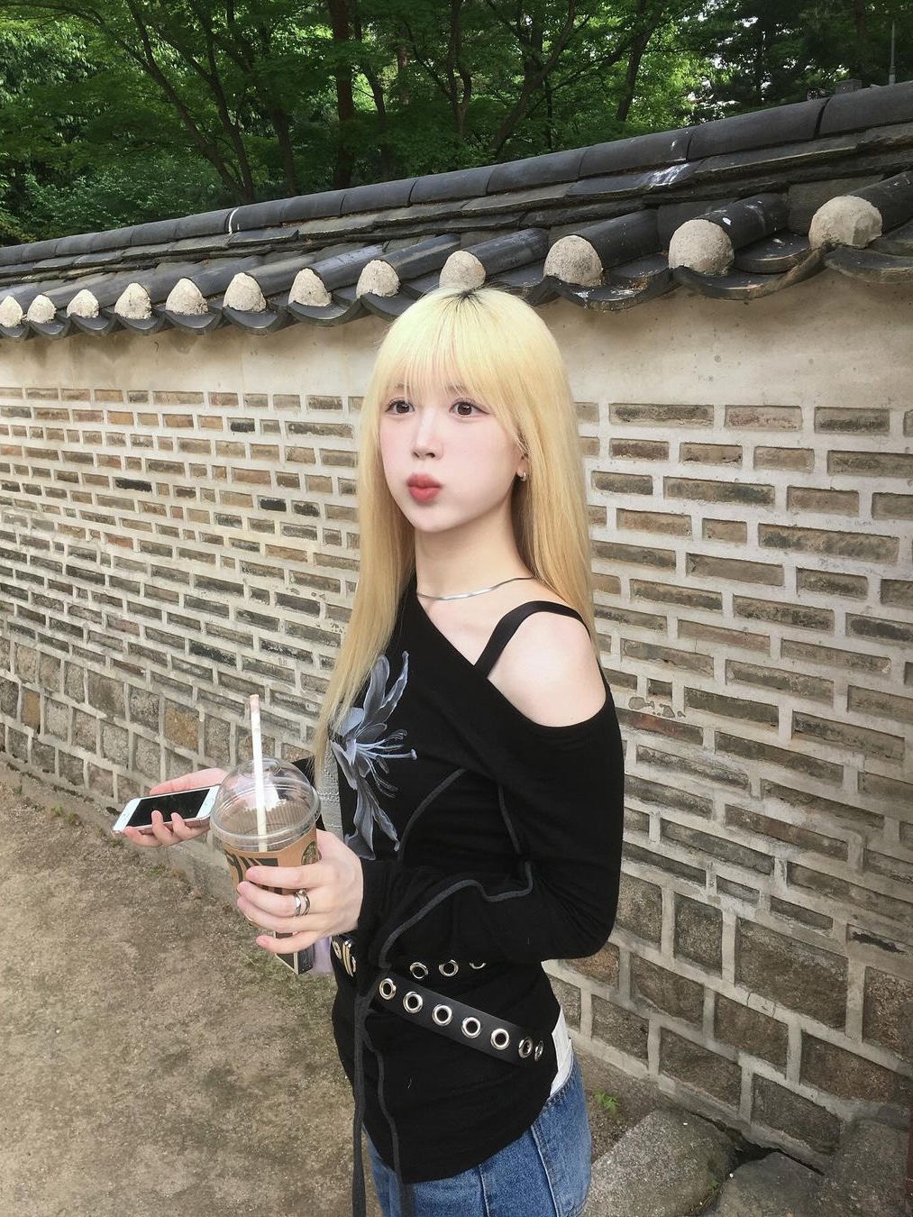 Elfelfelf Archives Women Lily Scarf Top Black, Elfelfelf Archives Women Lily Scarf Top Ivory 착용 스타일