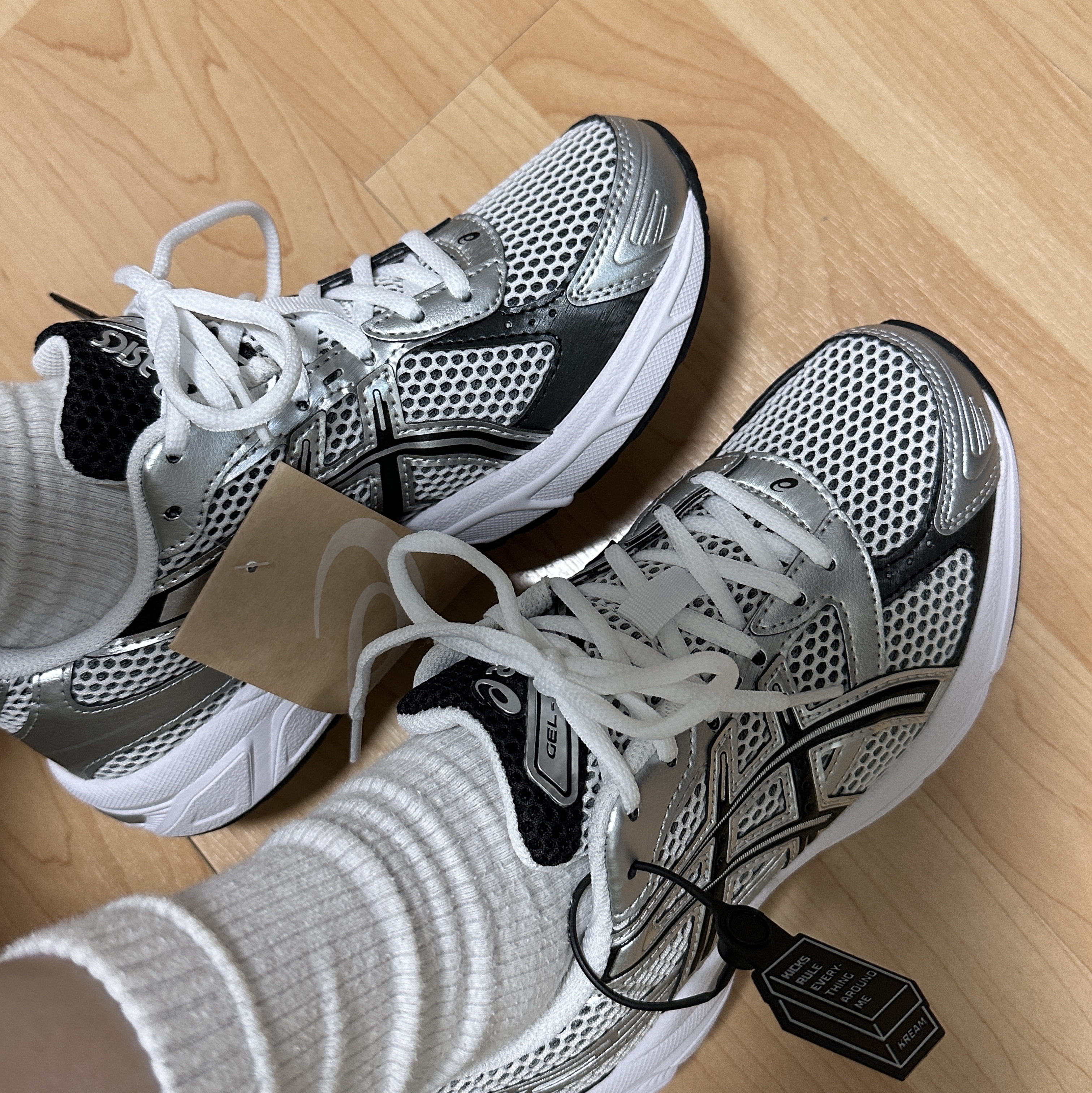 Asics Gel-1130 White Black 착용 스타일