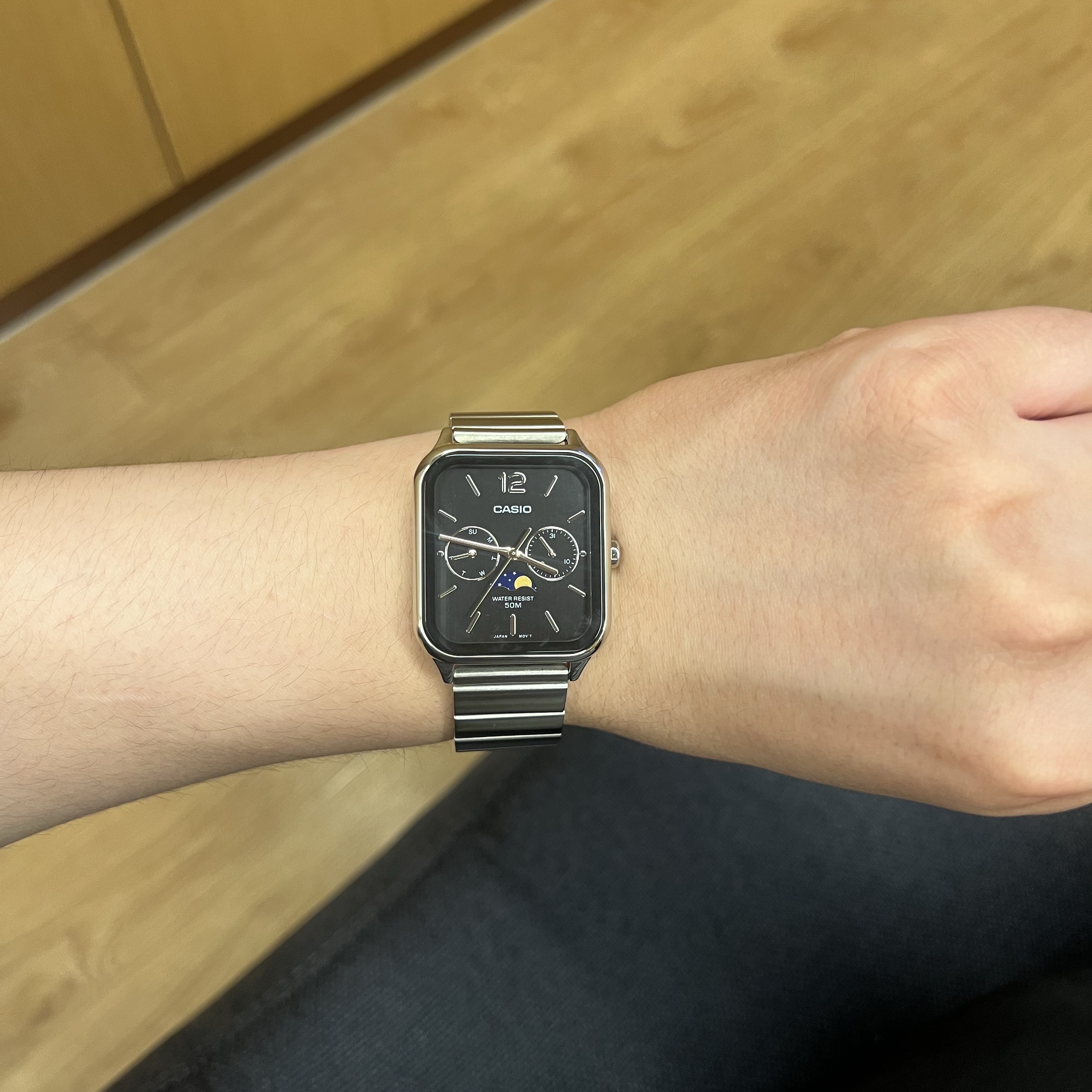 Casio MTP-M305D-1AV 착용 스타일