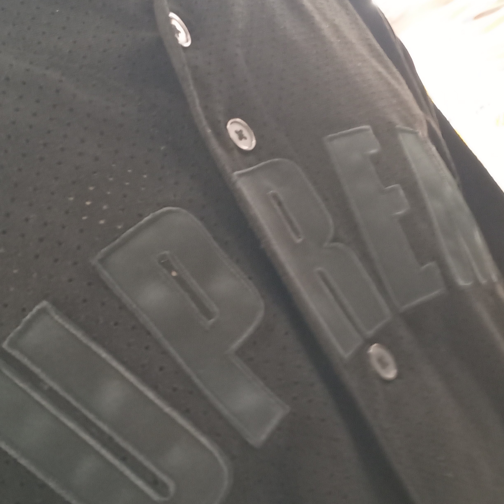 Supreme Ultrasuede Mesh Baseball Jersey Black - 24SS, Gucci Silver Necklace With Interlocking G Silver Aged Finish 착용 스타일 - 4