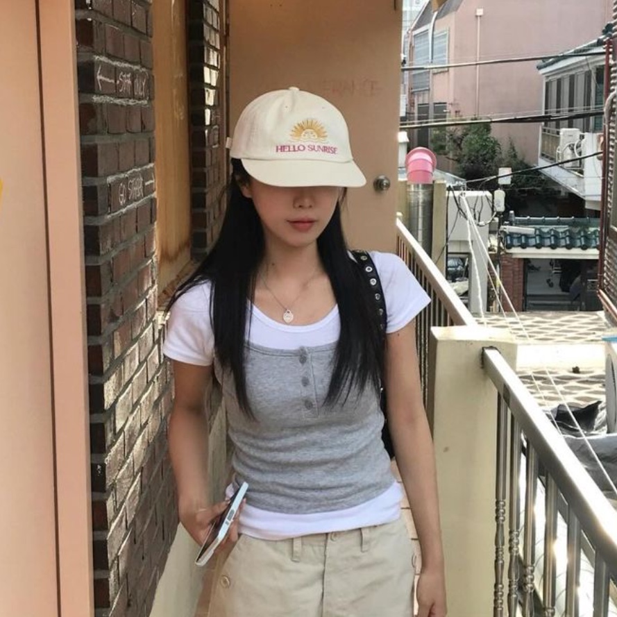 Hello Sunrise Washed Two Tone Logo 6Panel Cap Ivory, Hello Sunrise Washed Two Tone Logo 6Panel Cap Navy 착용 스타일